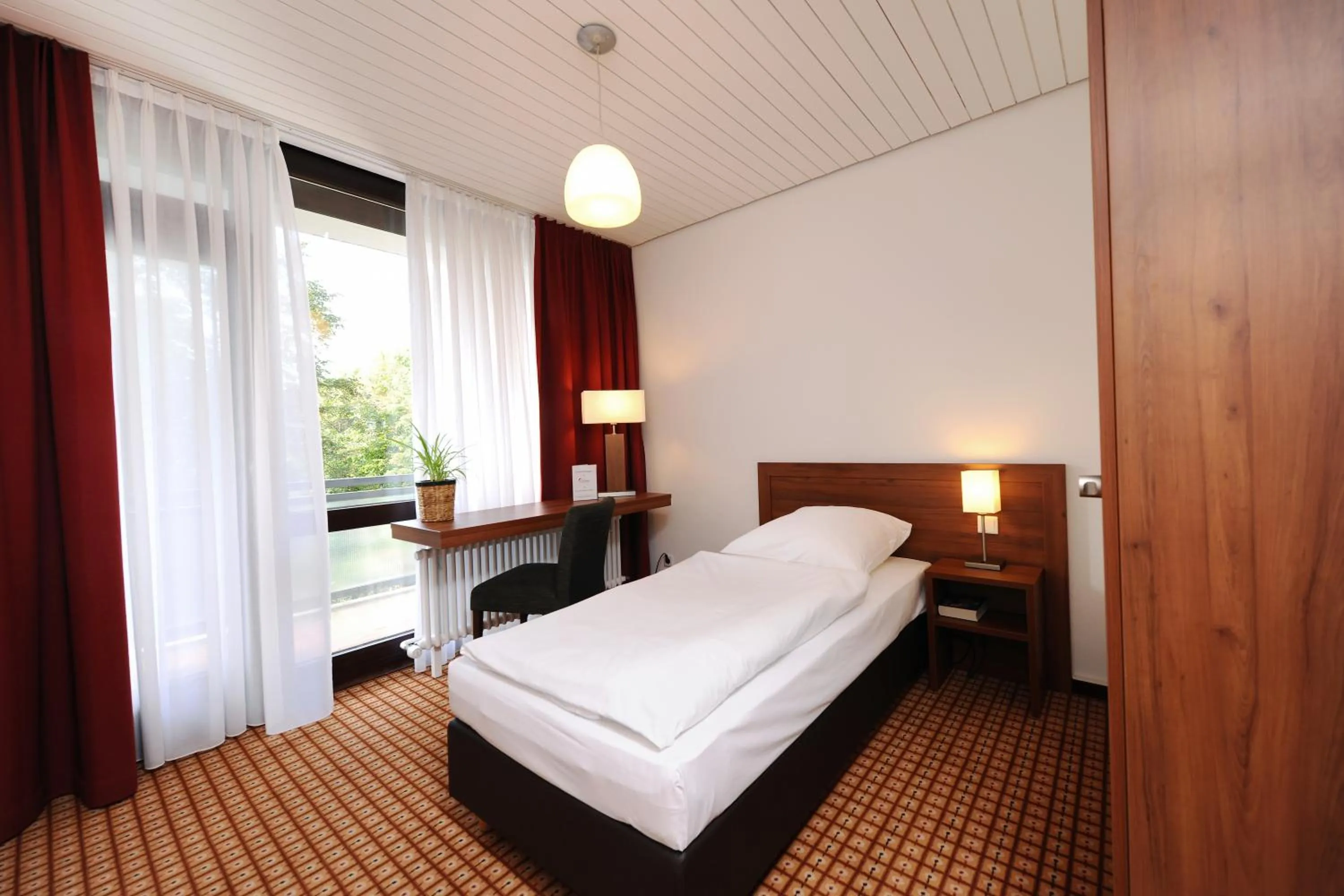 Standard Single Room - single occupancy in Bildungshaus St. Bernhard - Wohnen und Tagen