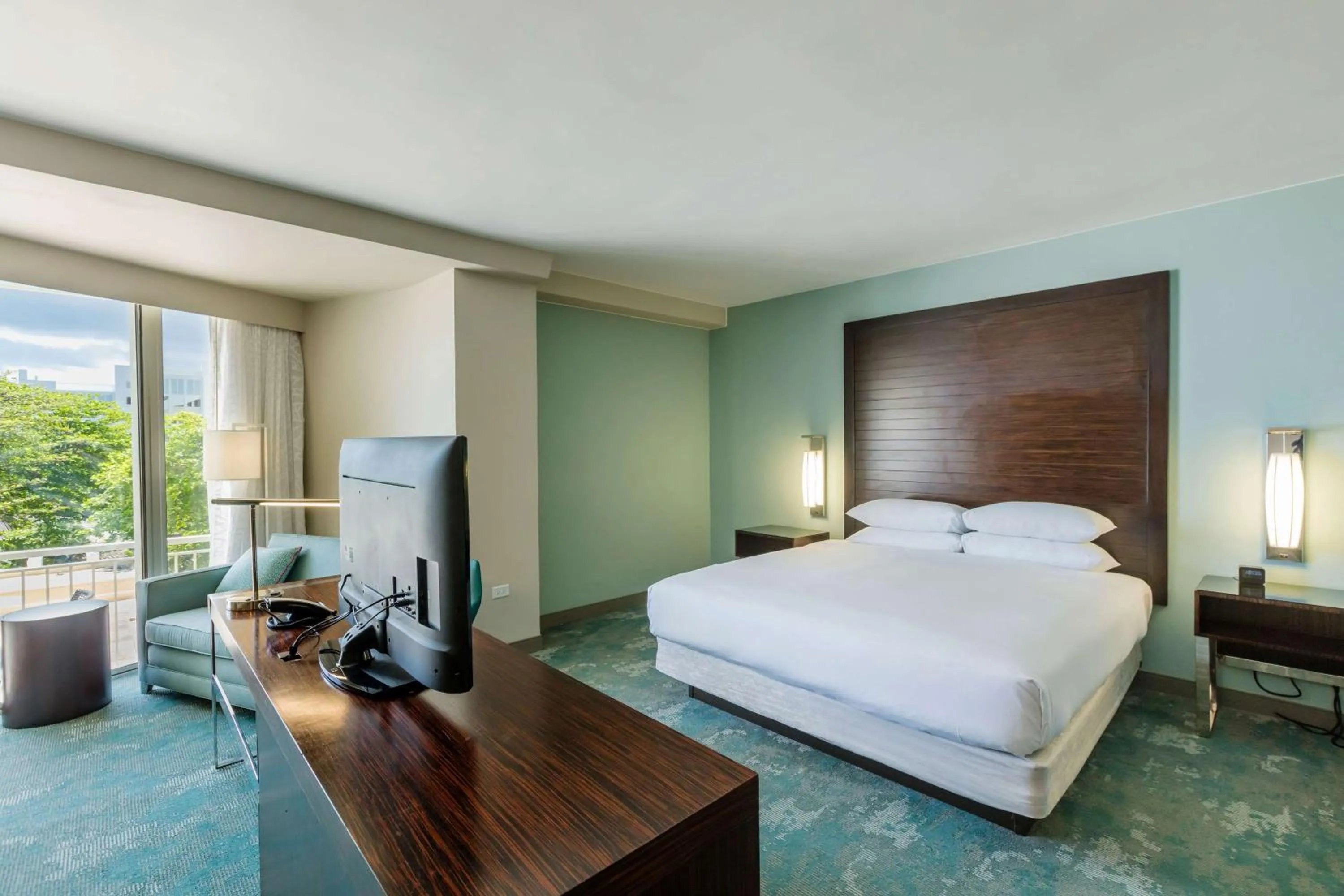 Junior King Suite with Roll-In Shower - Mobility Accessible in Caribe Hilton