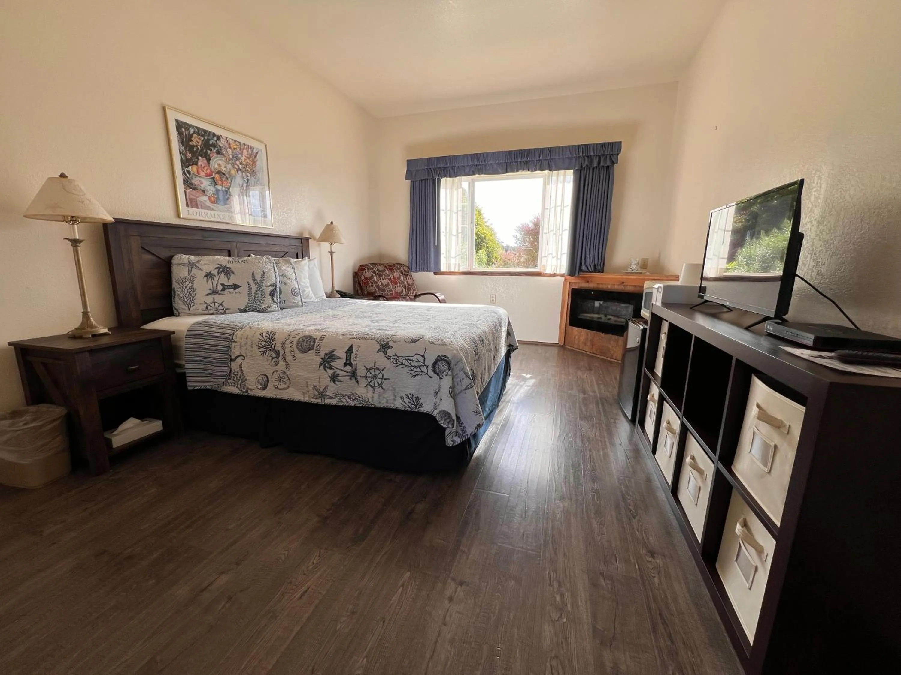 Double Room - Disability Access in Gualala Country Inn