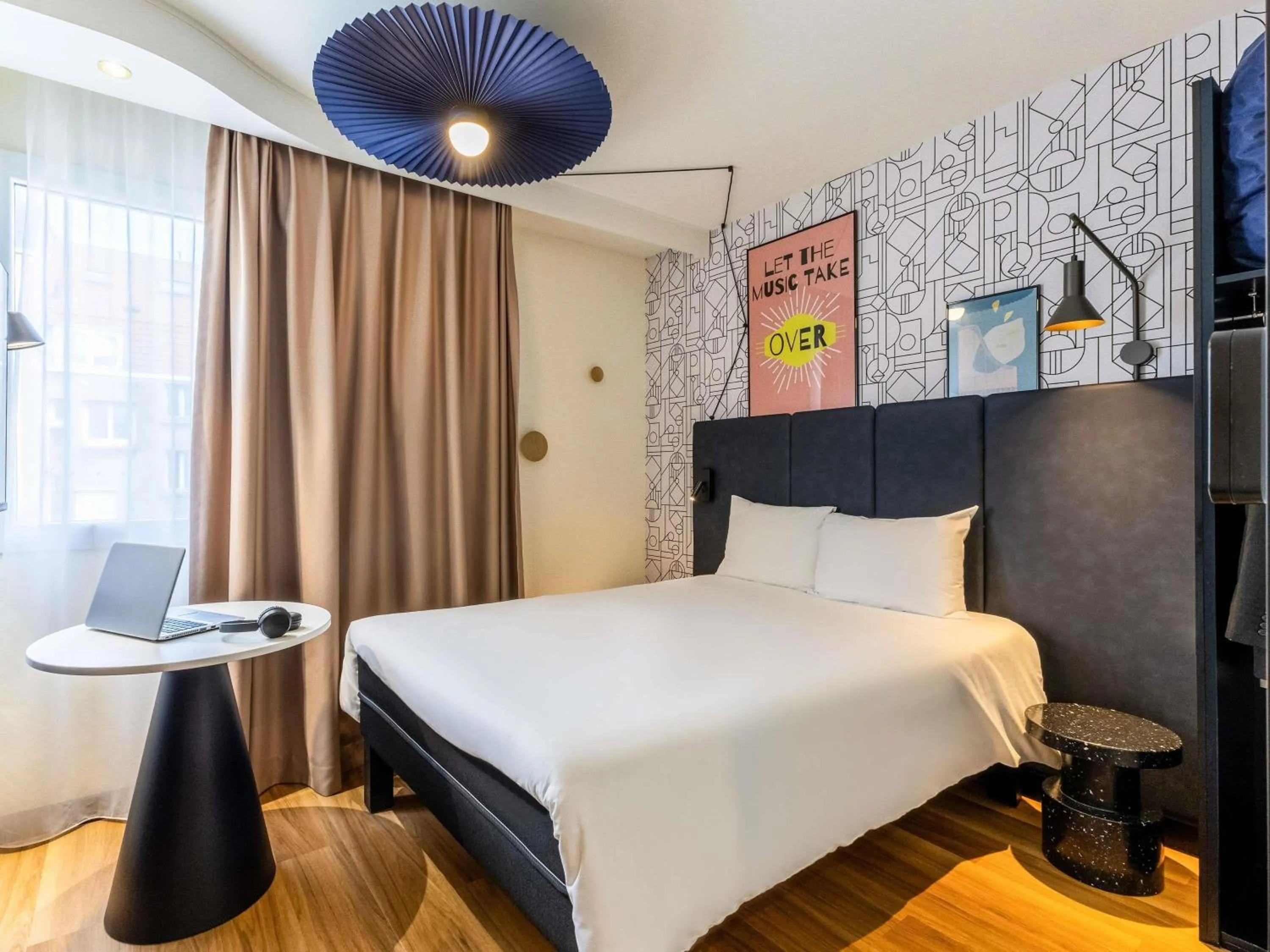 Standard Double Room in ibis Dunkerque