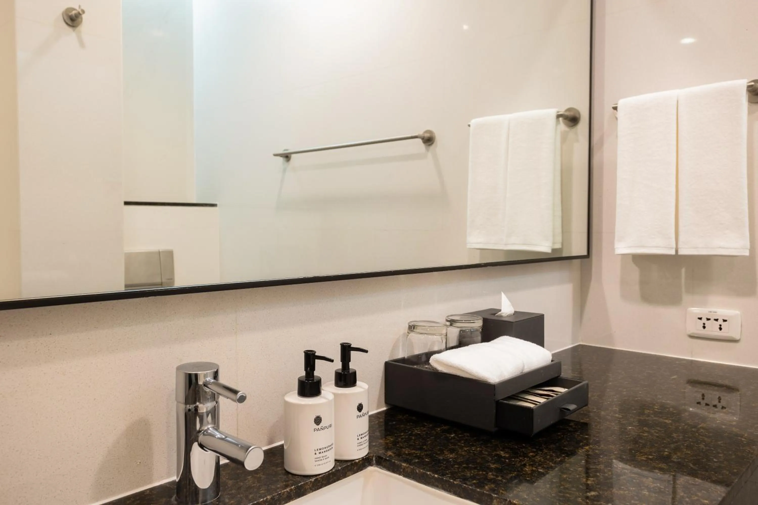 Grand Deluxe Room King with River View  in Chatrium Hotel Riverside Bangkok