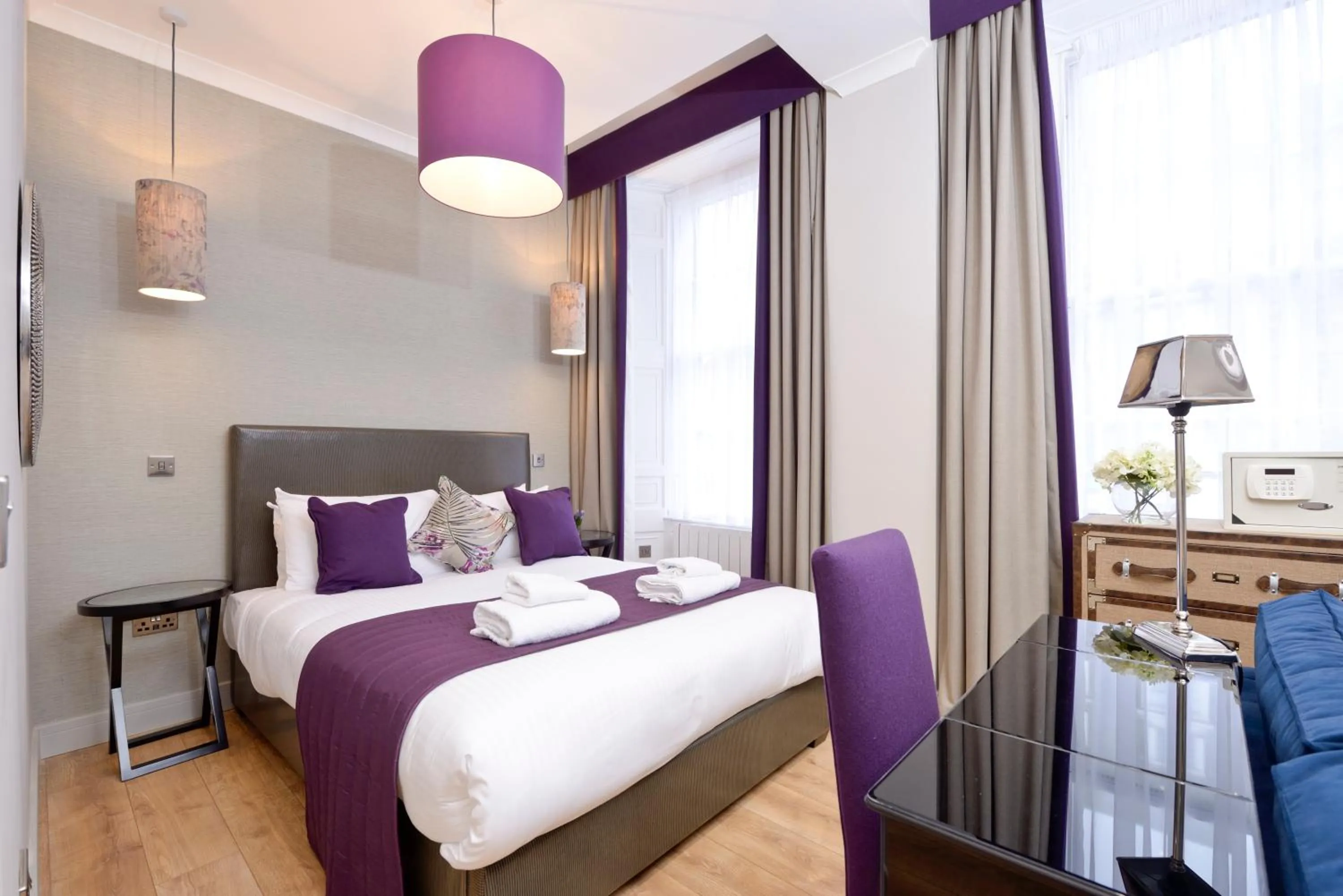 Classic Studio Apartment in Destiny Scotland Charlotte Square Apartments