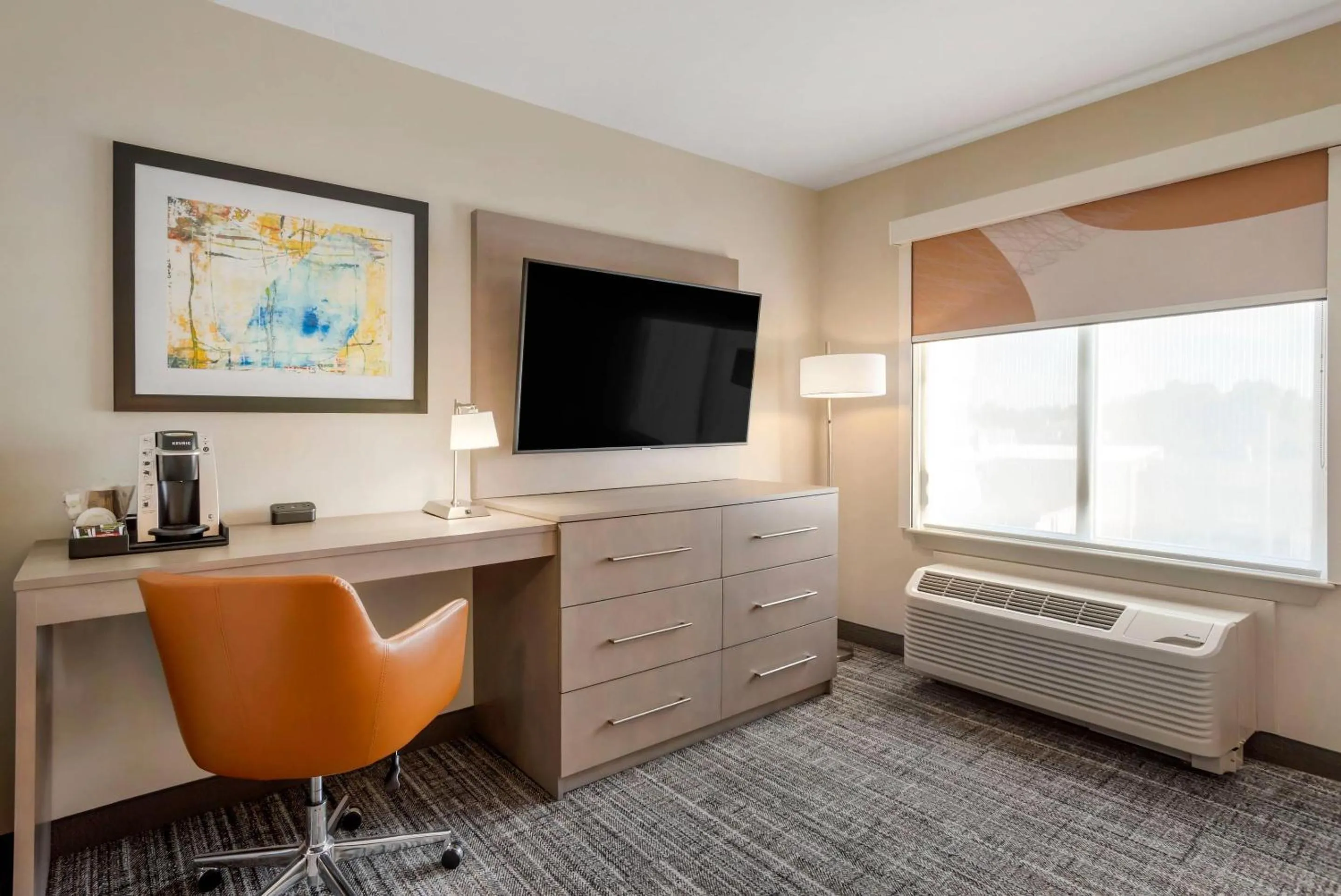 King Room - Accessible/Non Smoking in The Inn at Leonardtown, an Ascend Collection Hotel