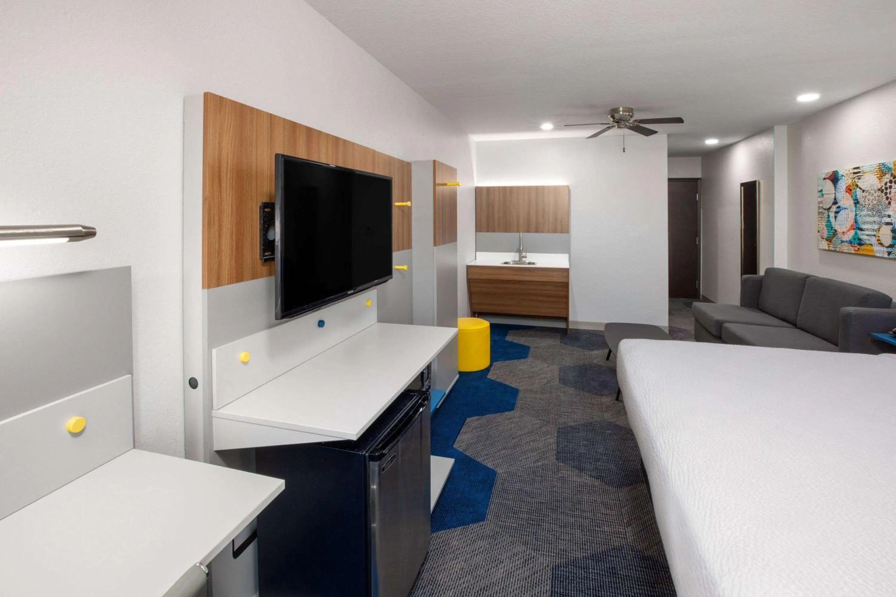 Queen Suite - Disability Access/Non-Smoking in Microtel Inn & Suites by Wyndham Buda Austin South