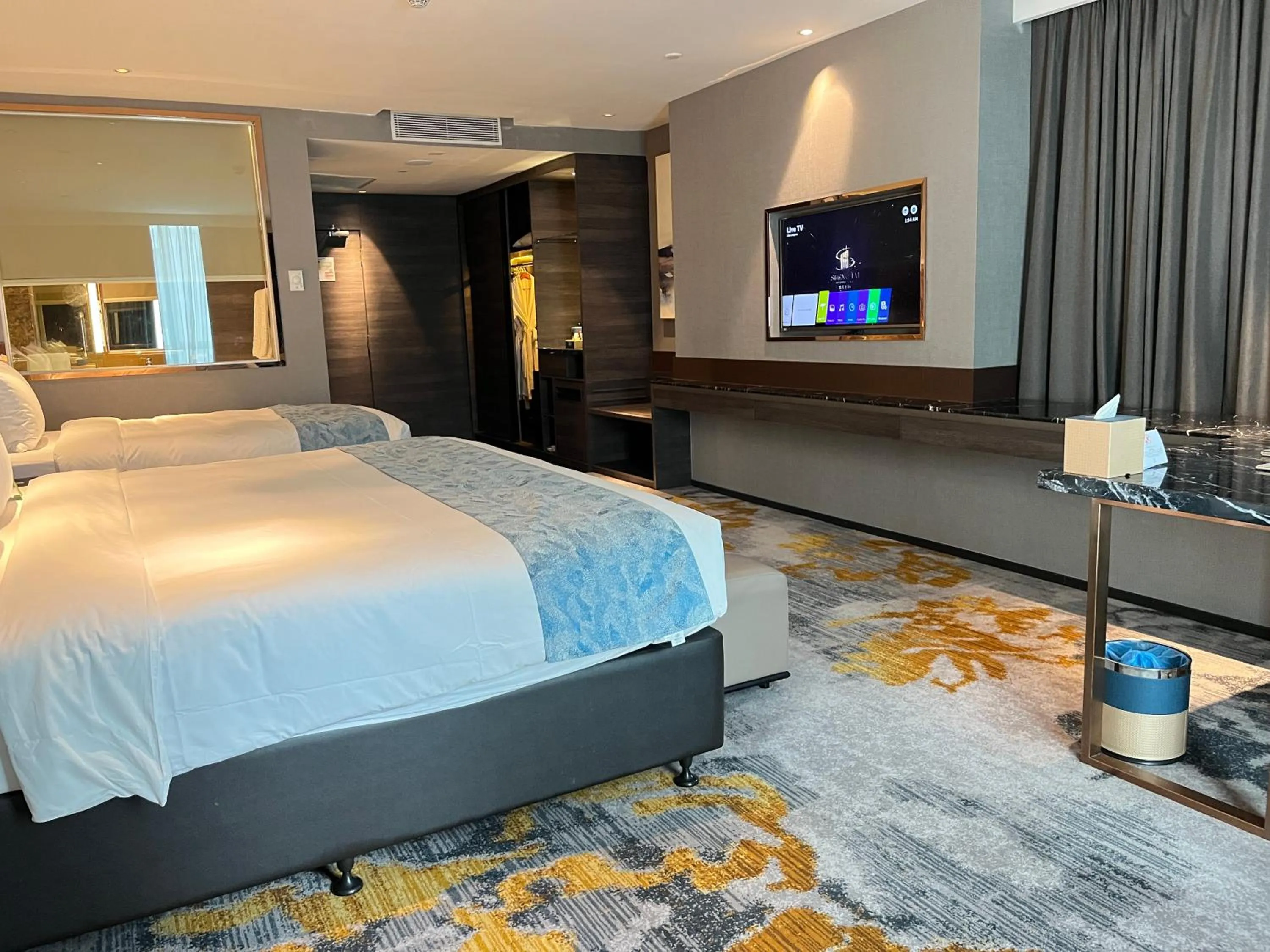 Family Room in Ames Hotel