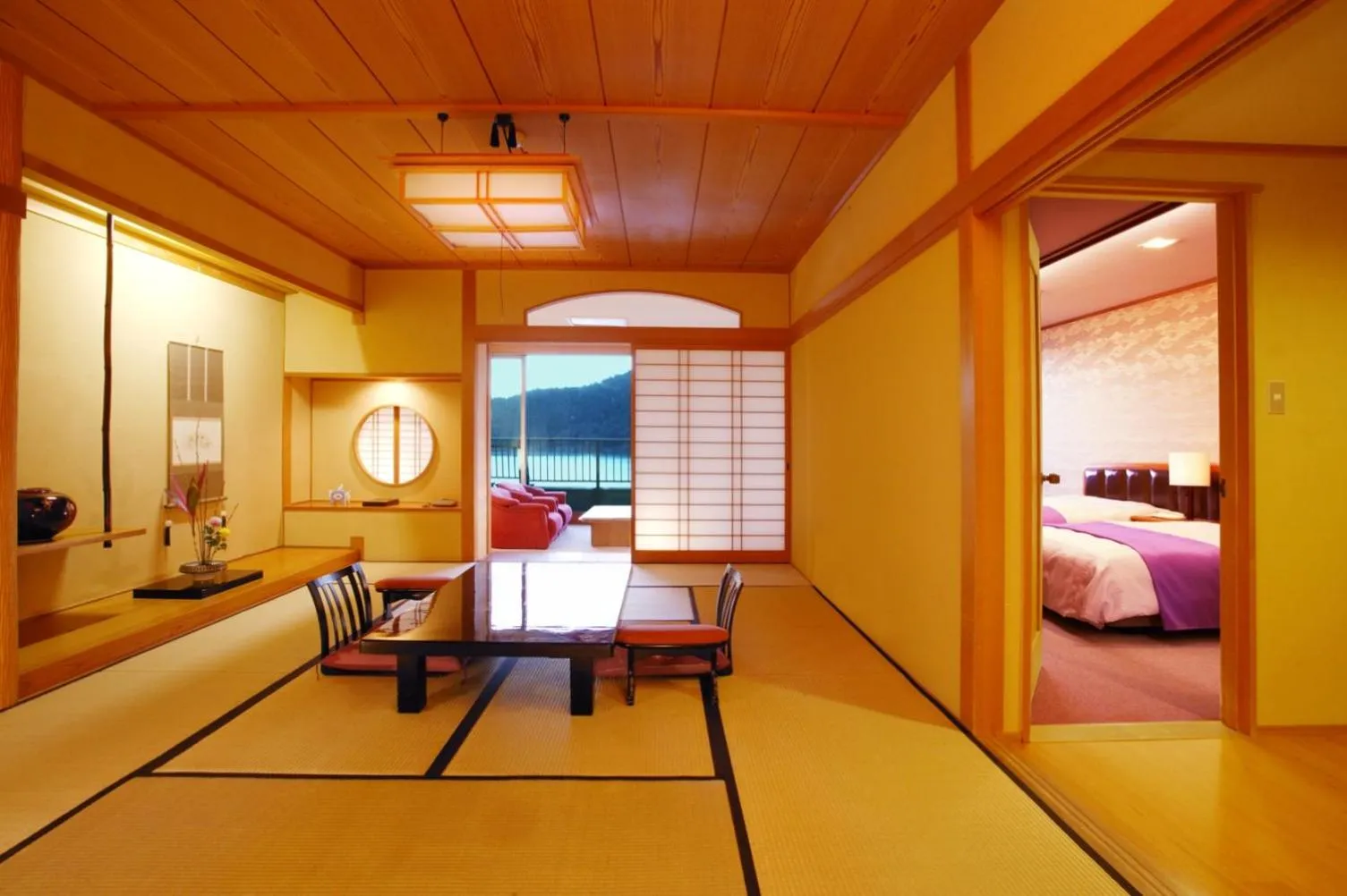 Room with Tatami Area in Azumaen