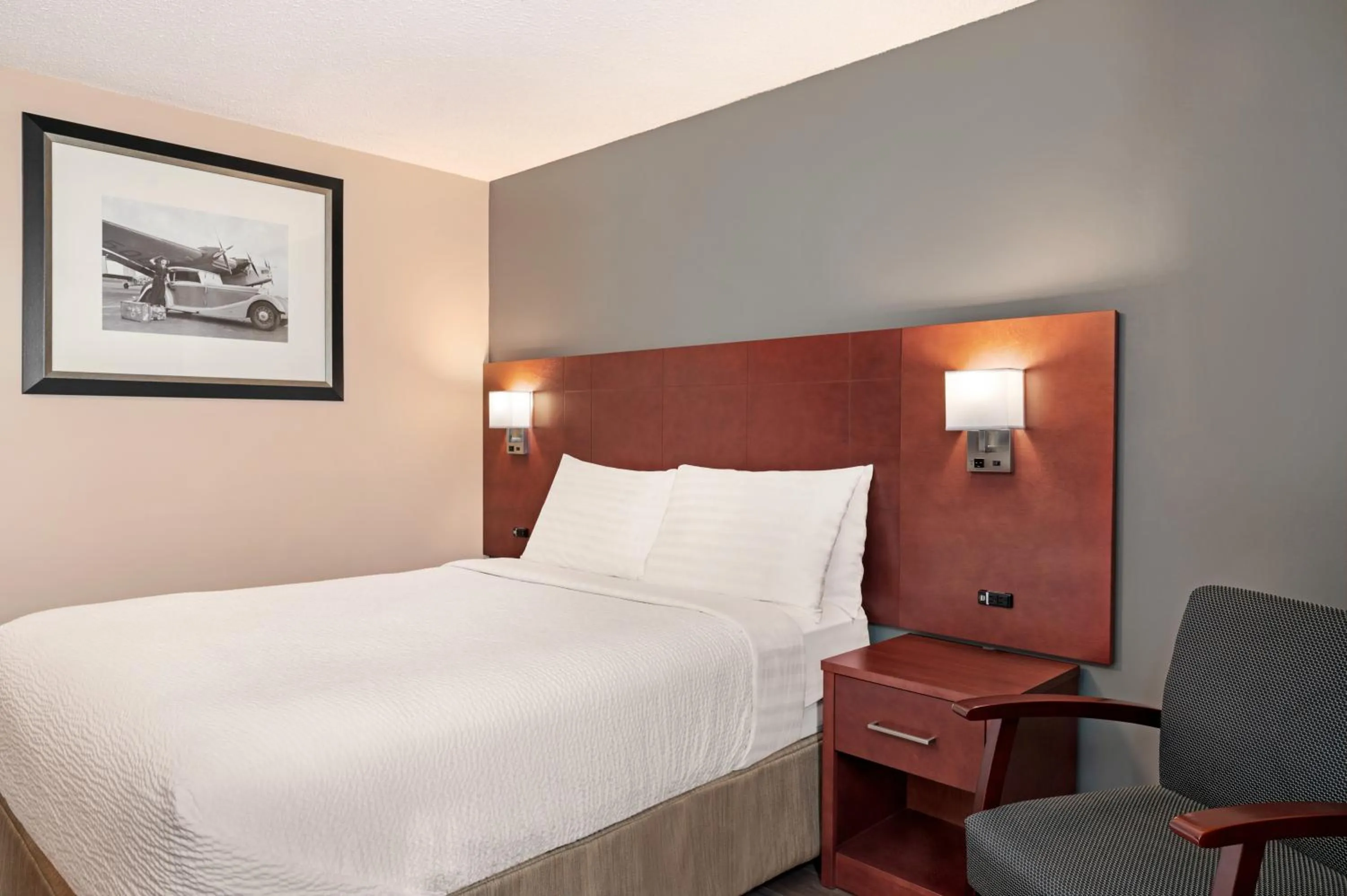 Queen Room with Stair Access/Second Floor -  Non-Smoking in Days Inn by Wyndham Fredericton