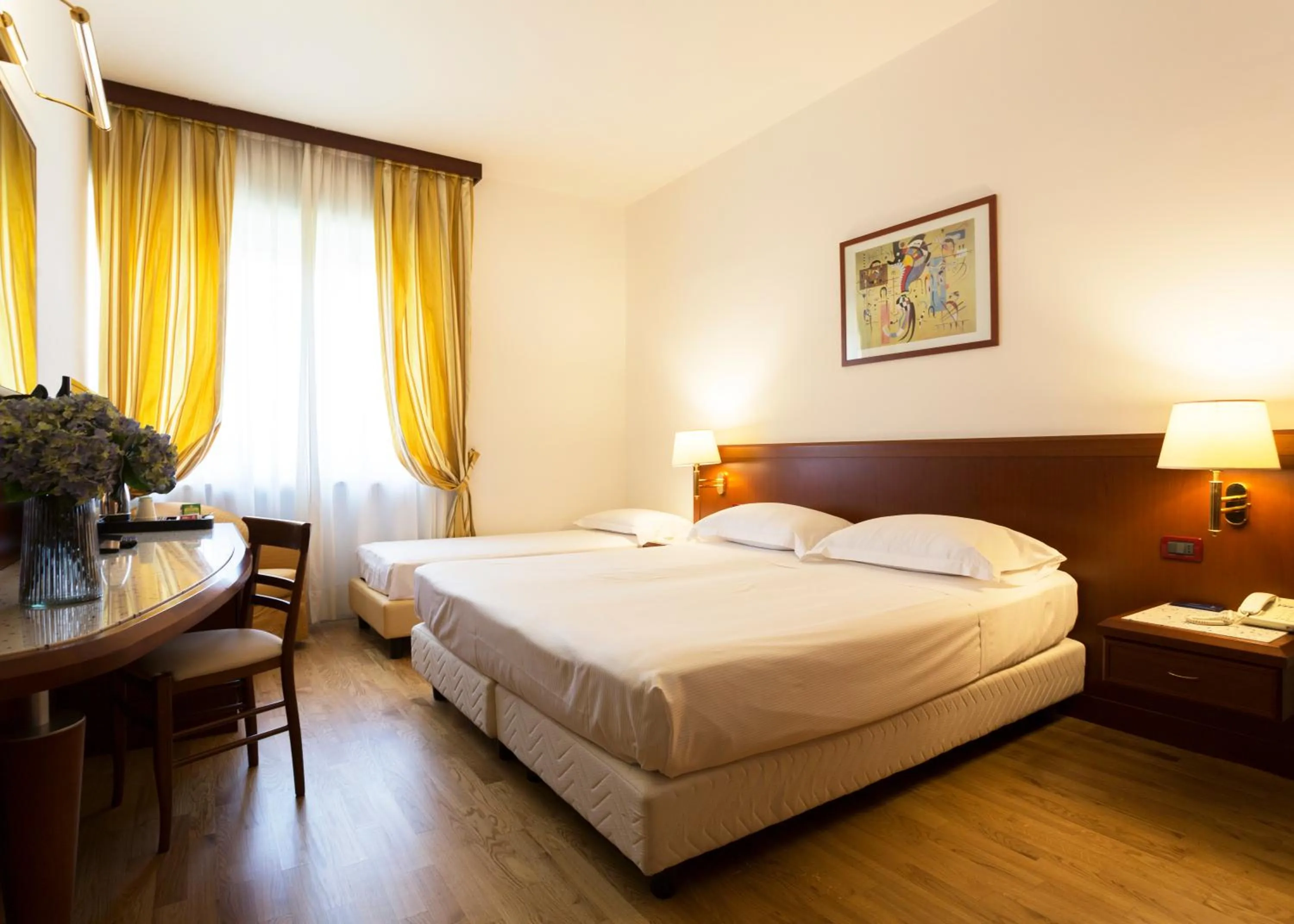 Classic Triple Room in Hotel Europa