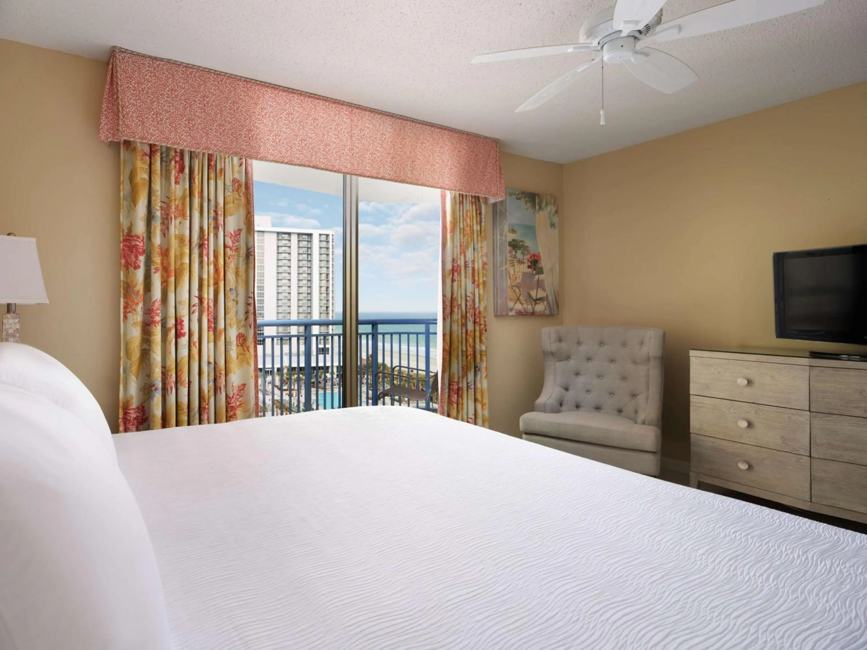 King Room with Ocean View in Kingston Plantation Condos