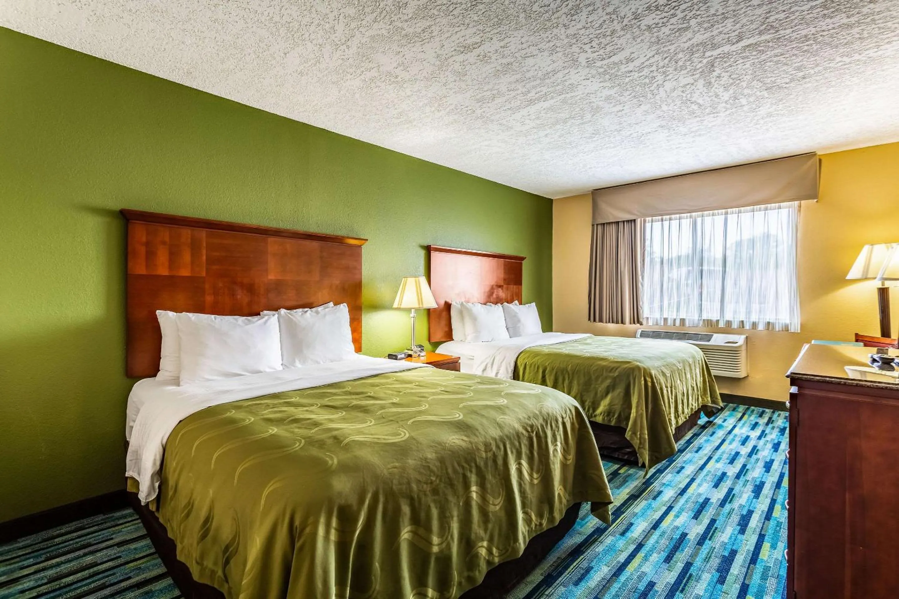 Queen Room with Two Queen Beds - Non-Smoking in Quality Inn Los Lunas