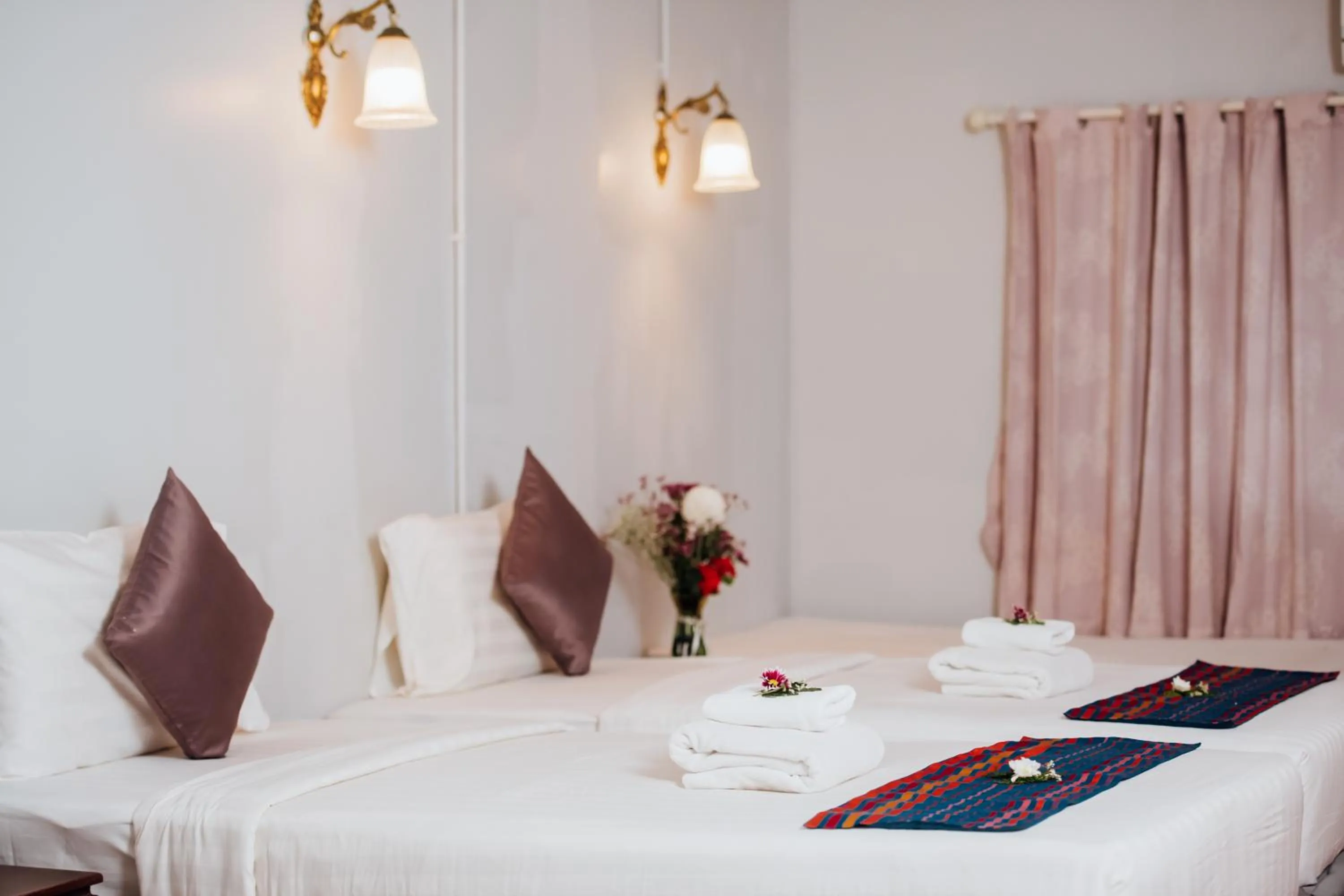 Standard Four Single Beds in Ibiza House Phi Phi