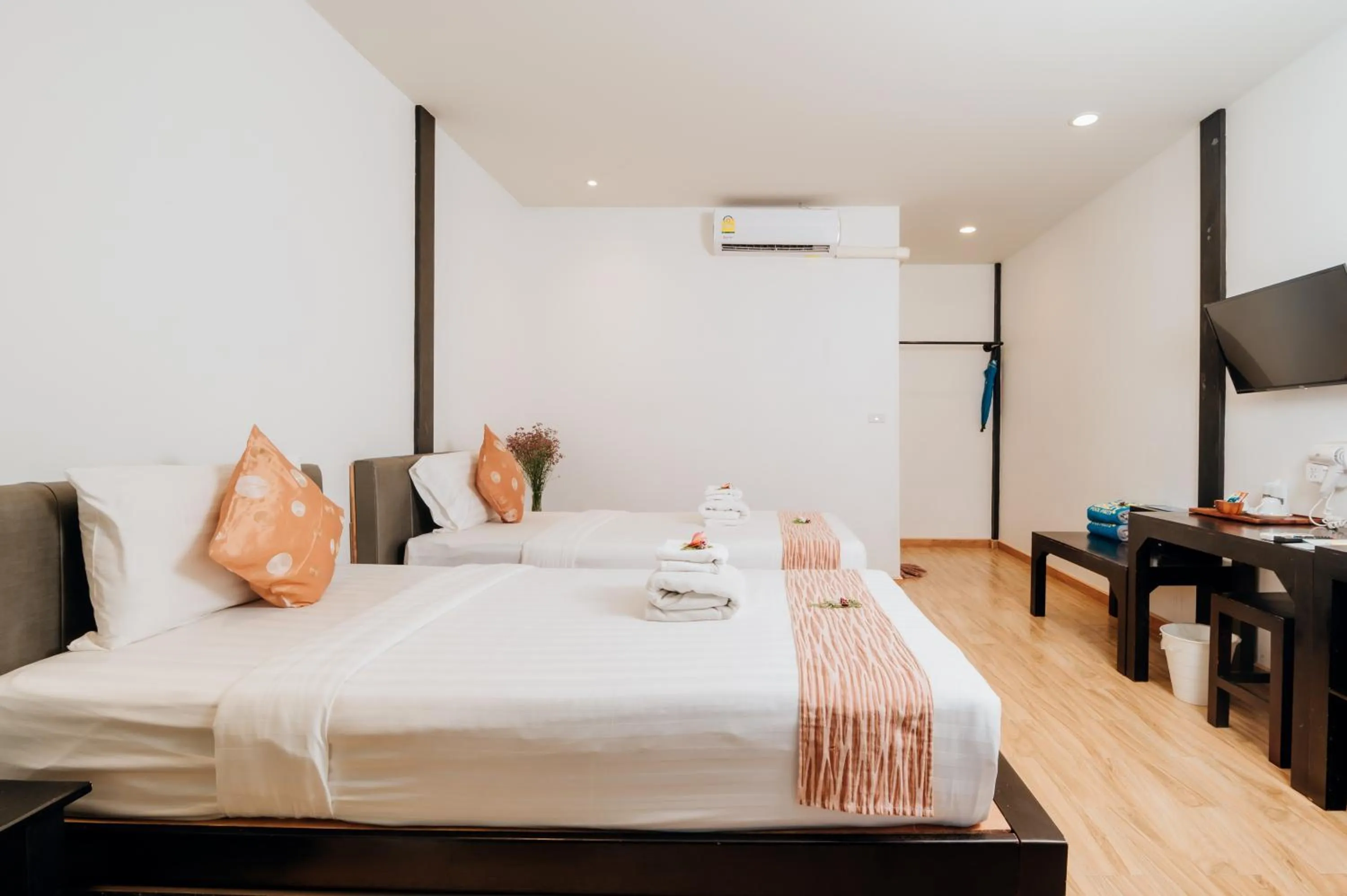 Standard Beach Party Twin Beds in Ibiza House Phi Phi