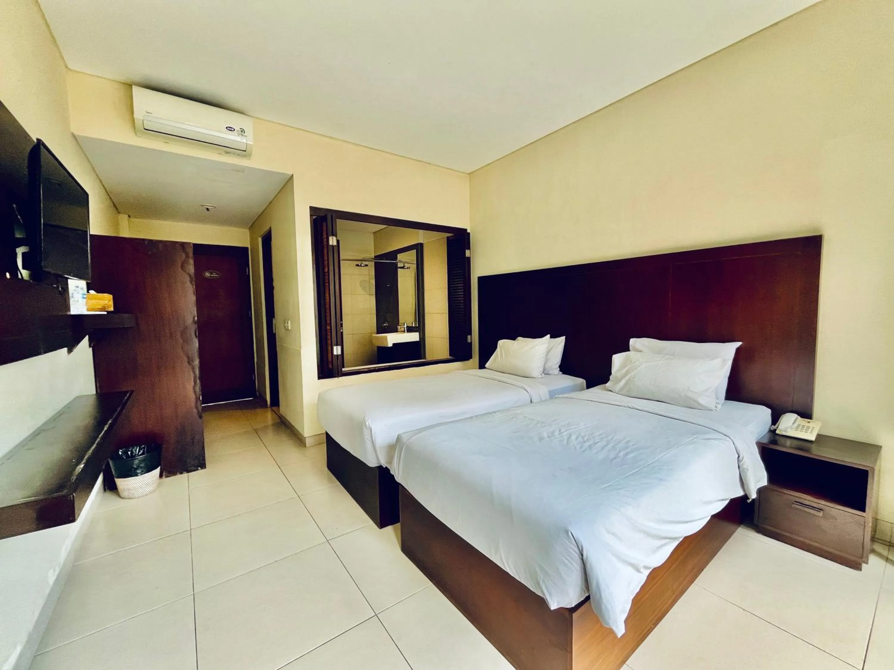 Double Room with Pool View in Suris Boutique Hotel