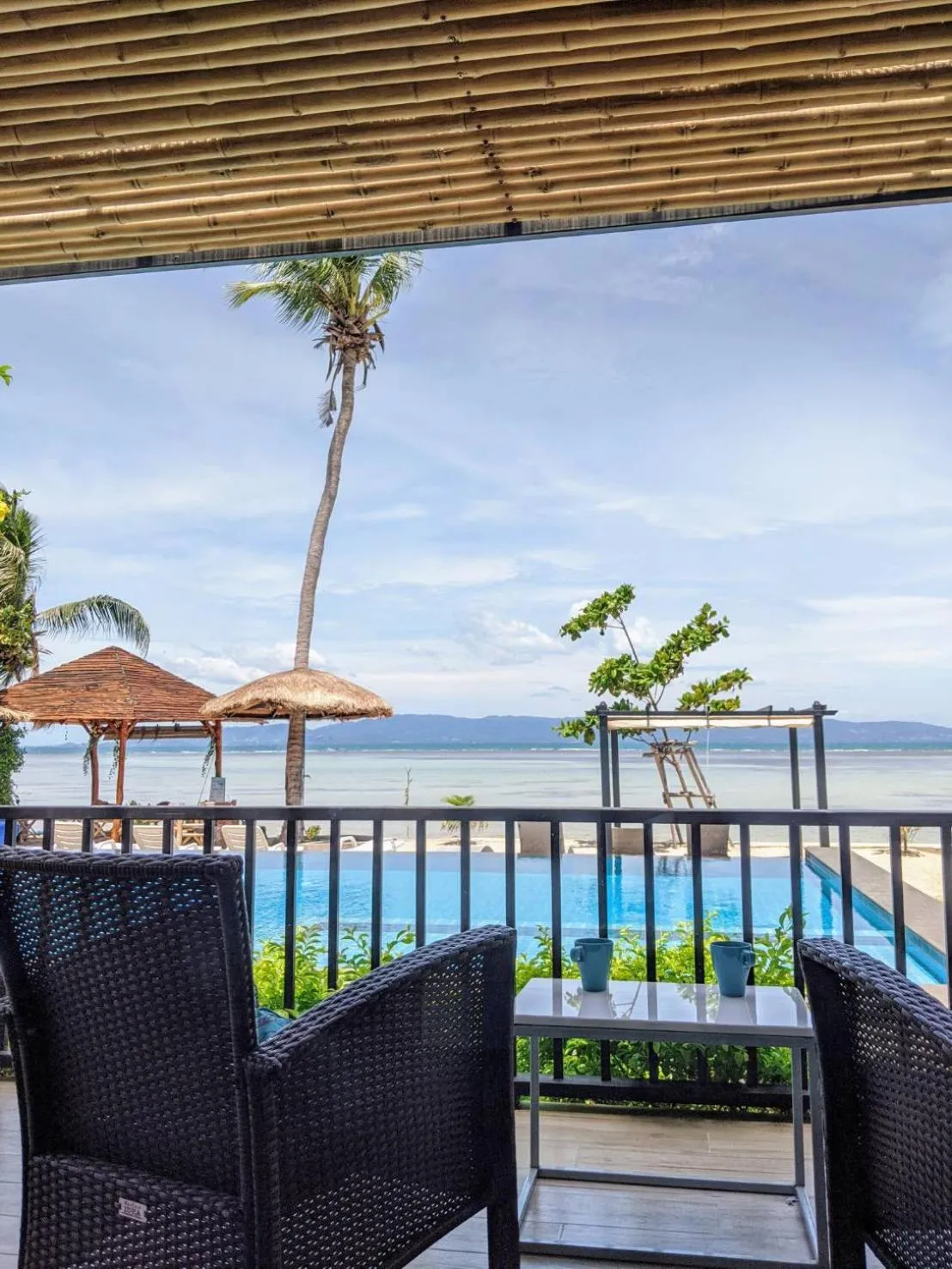 Deluxe Double Room with Balcony and Sea View in Samutra Residences