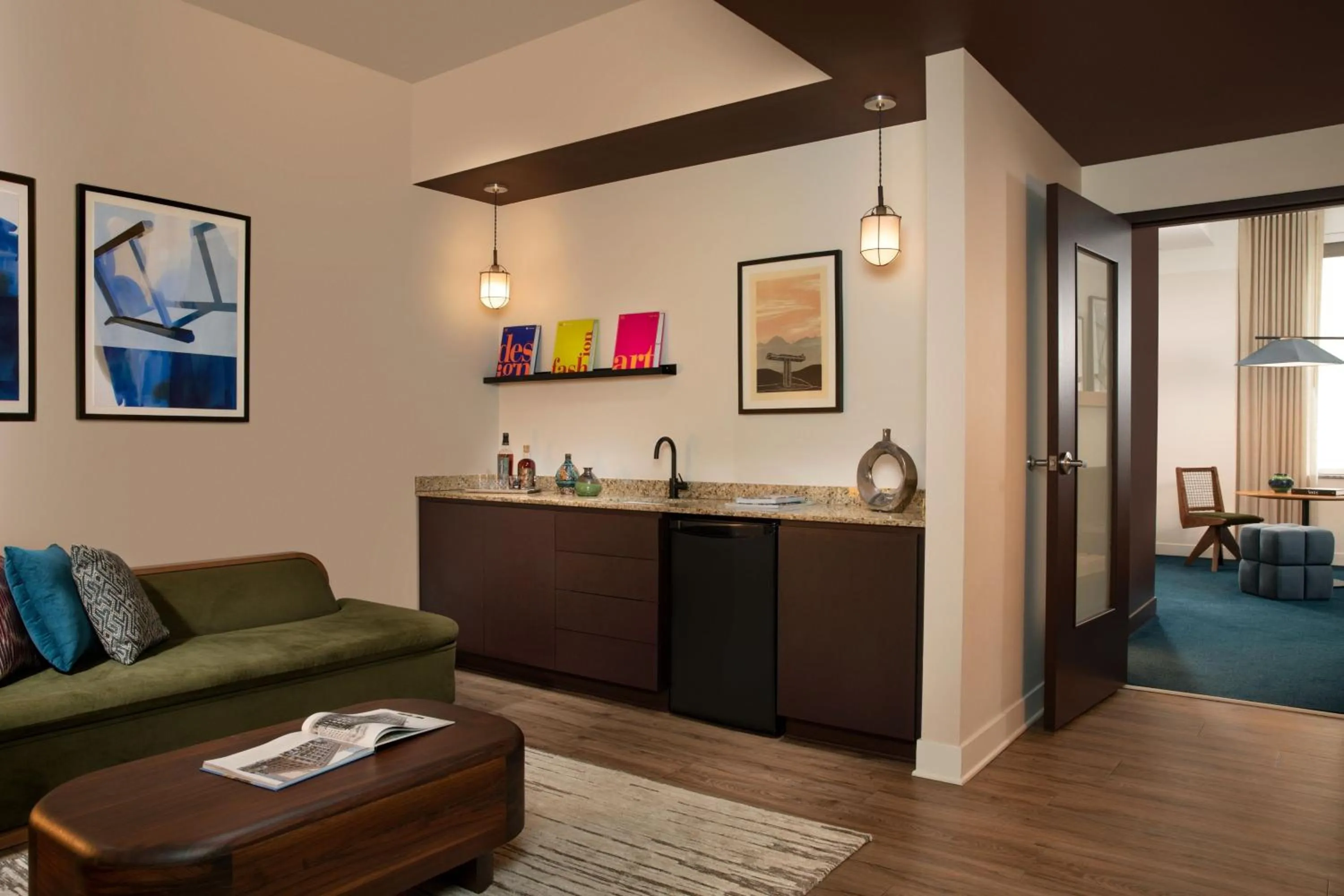 1 Bedroom 2 room Suite, 1 King in Emery Hotel, Autograph Collection