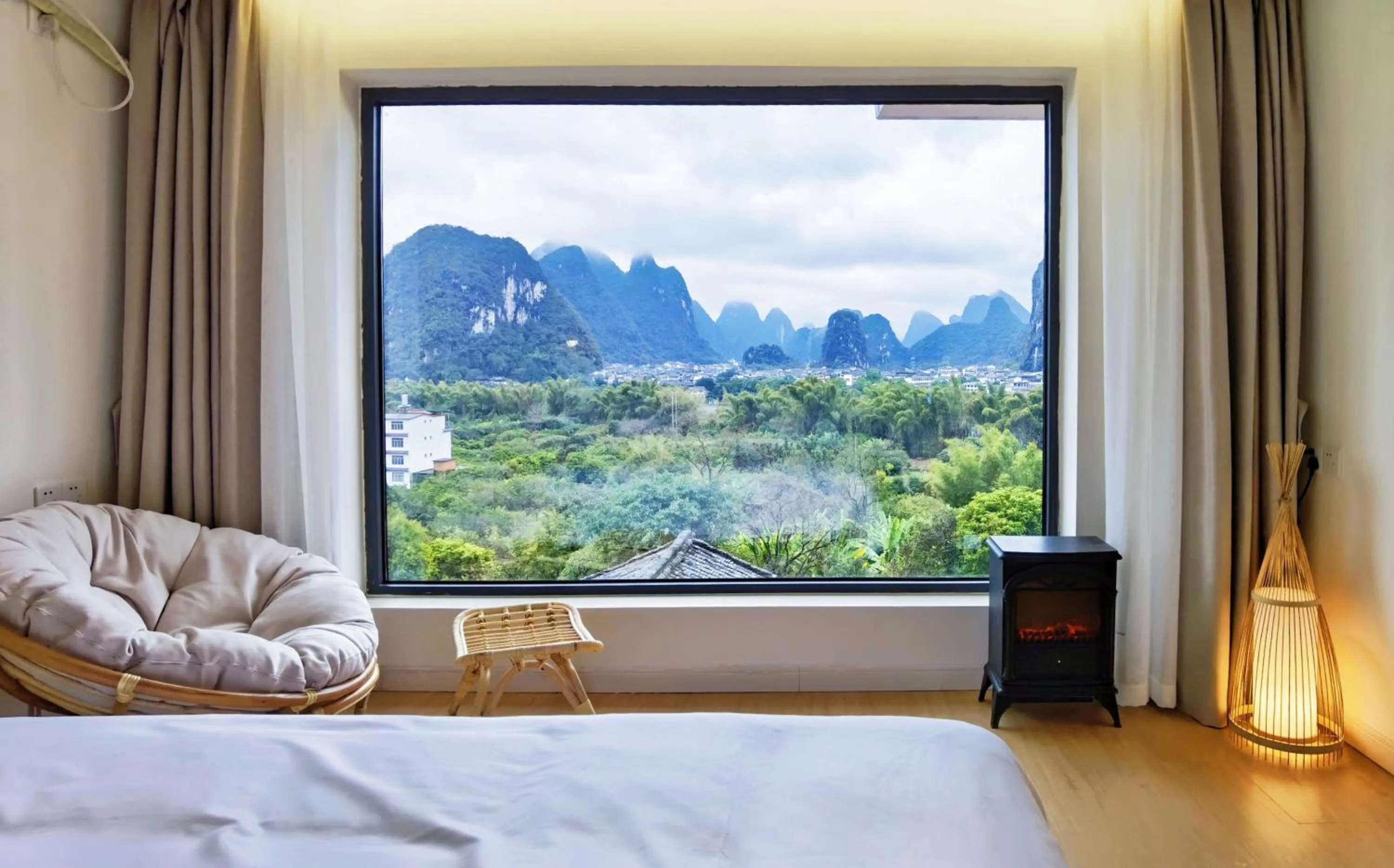 Double Room with Balcony in Riverside Retreat Hotel