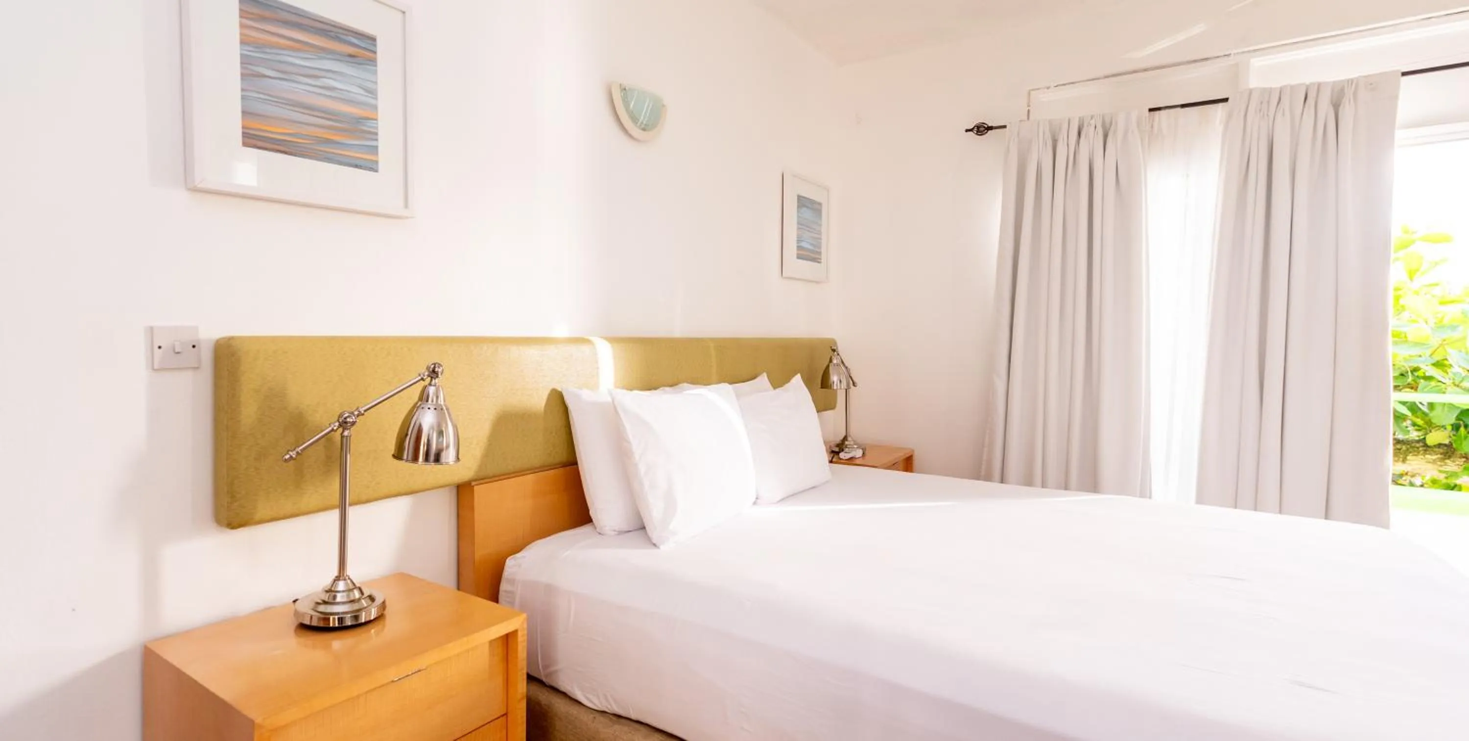 Queen Room with Sea View in Ocean's Edge Lodge Restaurant & Bar