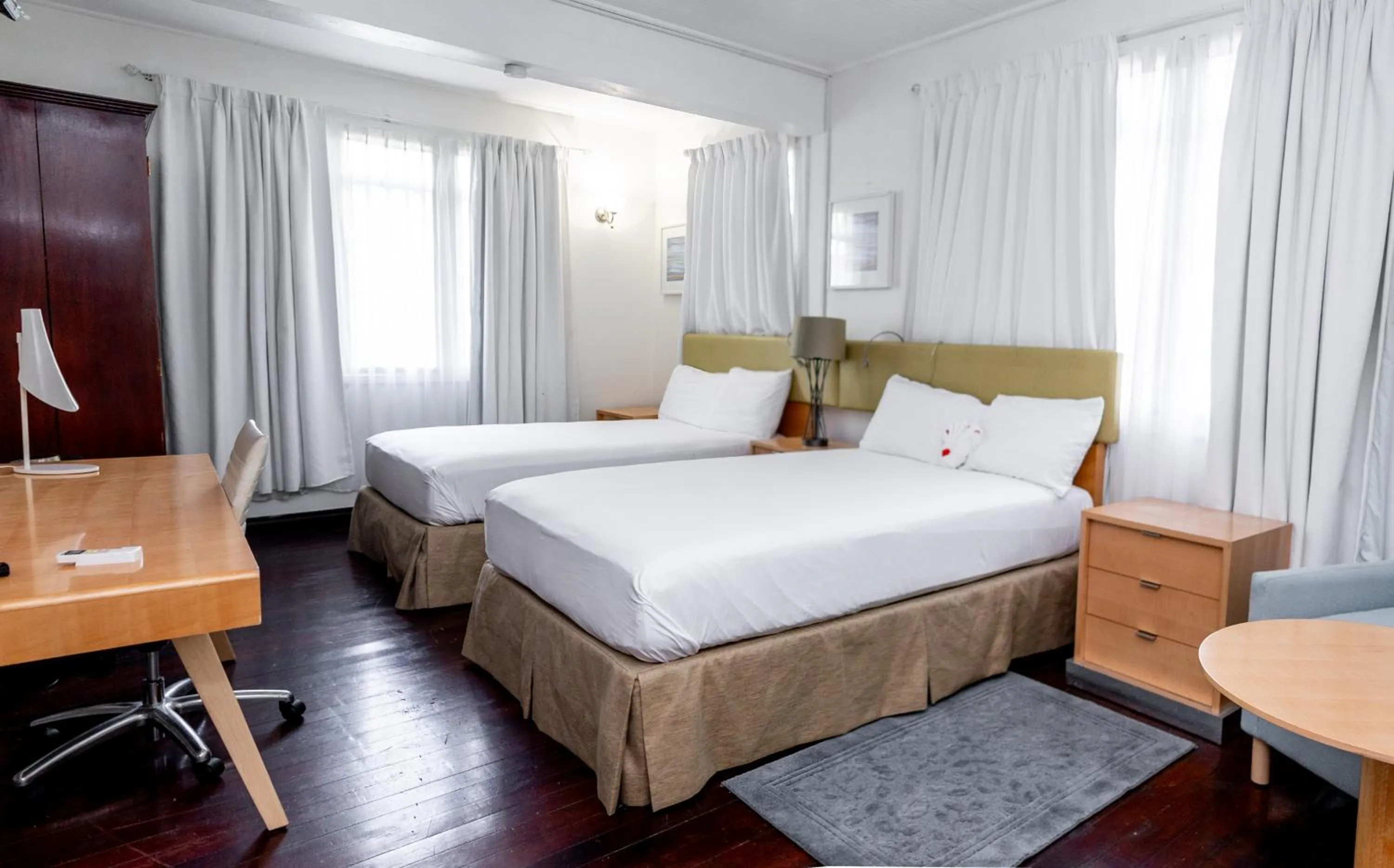 Standard Quadruple Room in Ocean's Edge Lodge Restaurant & Bar