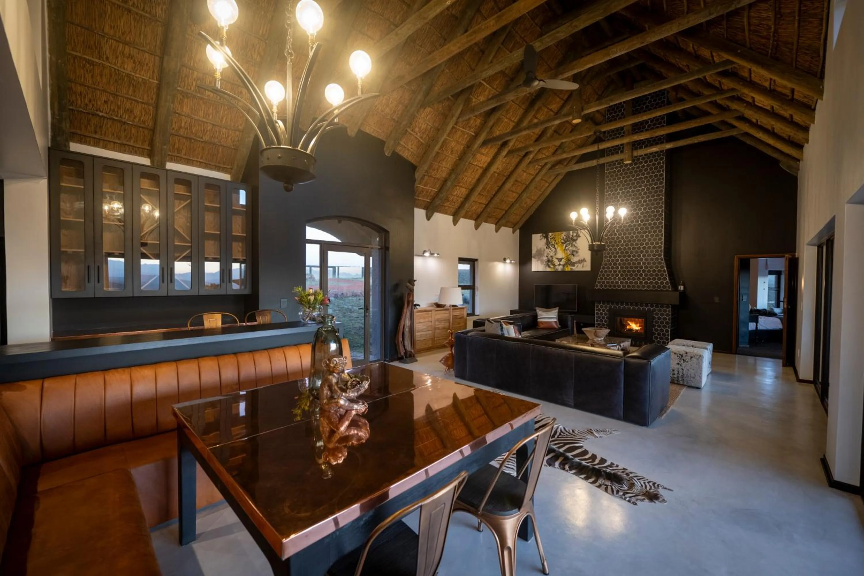 Black Rhino Villa Includes 2 Game Drives in Gondwana Game Reserve