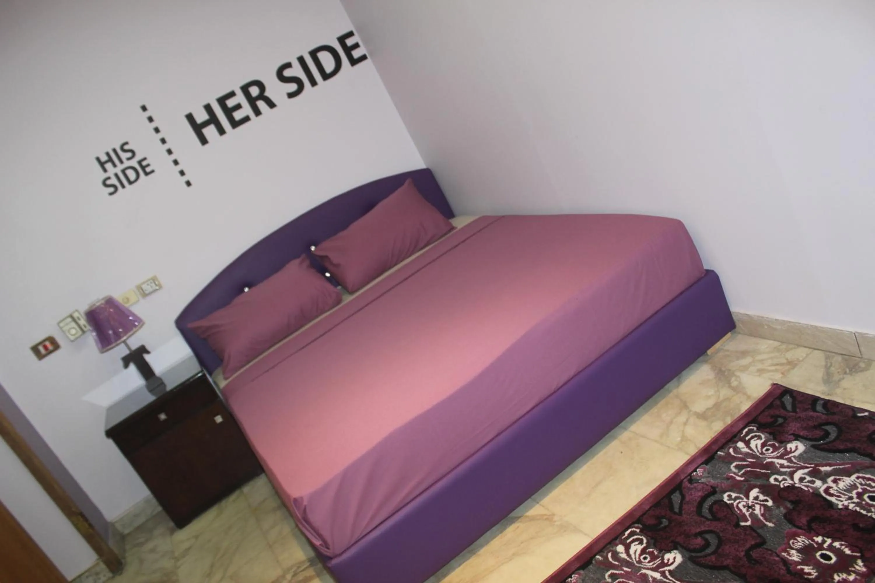 Deluxe Queen Room - single occupancy in Tahrir Square Hostel