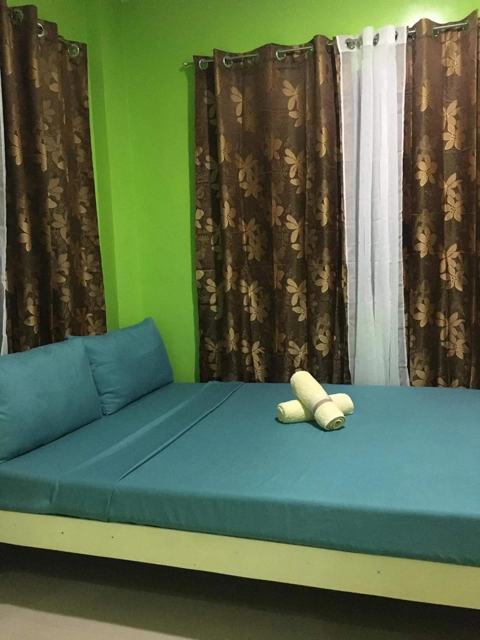 Deluxe Double Room in Twin AP Homes