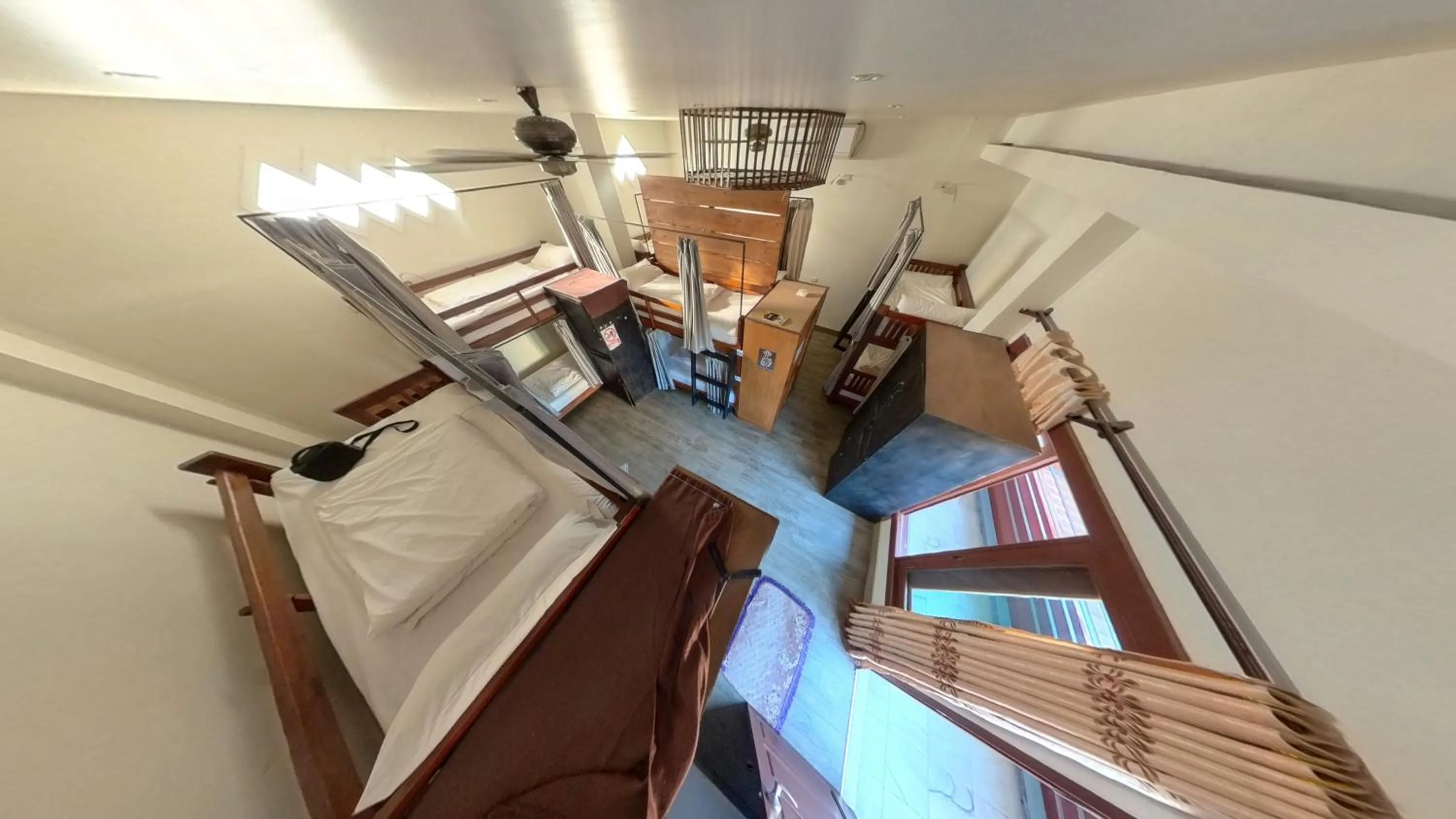 Bunk Bed in Mixed Dormitory Room in FARAWAY SUITES