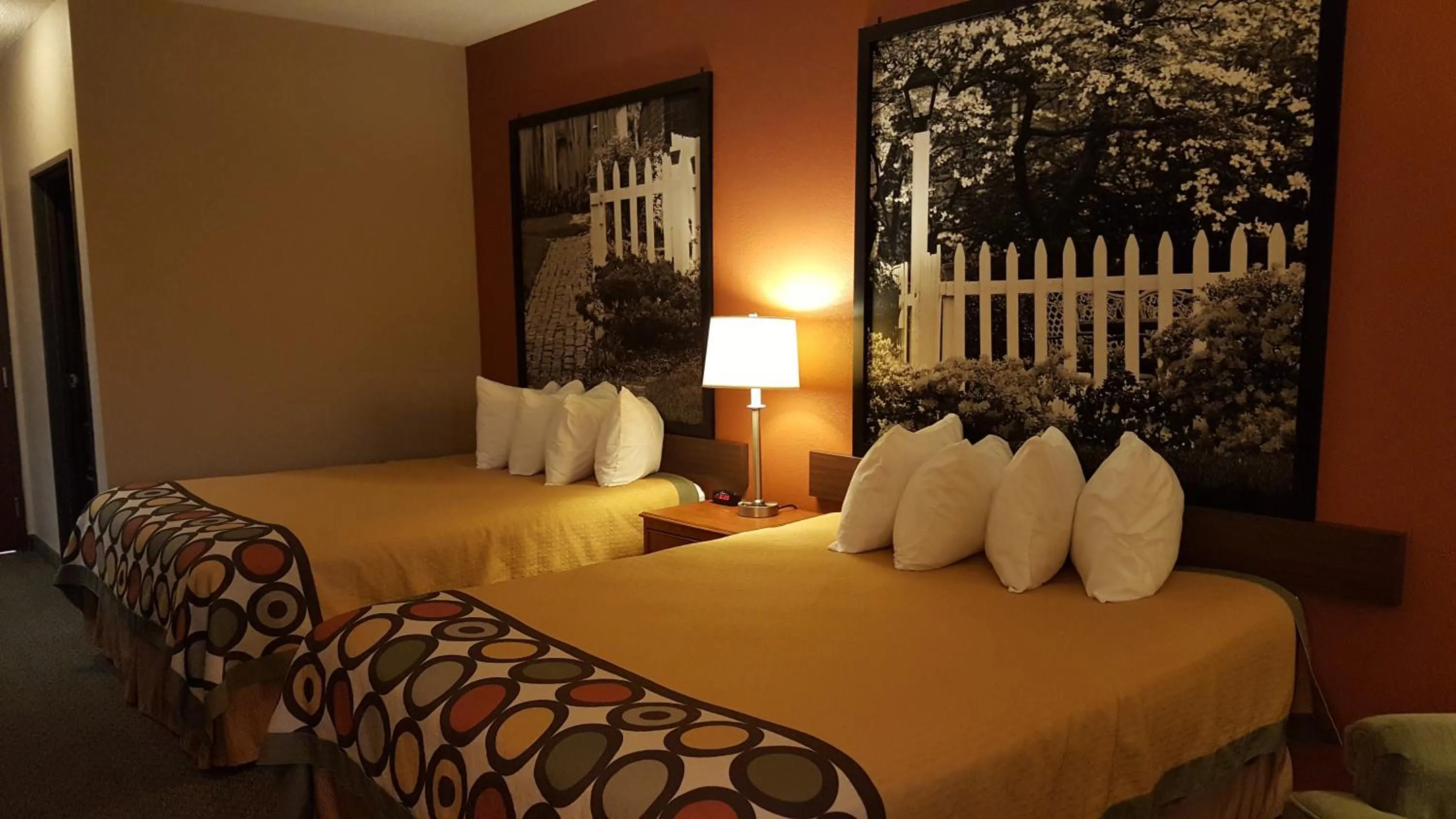 Family Double Room in Super 8 by Wyndham Central City