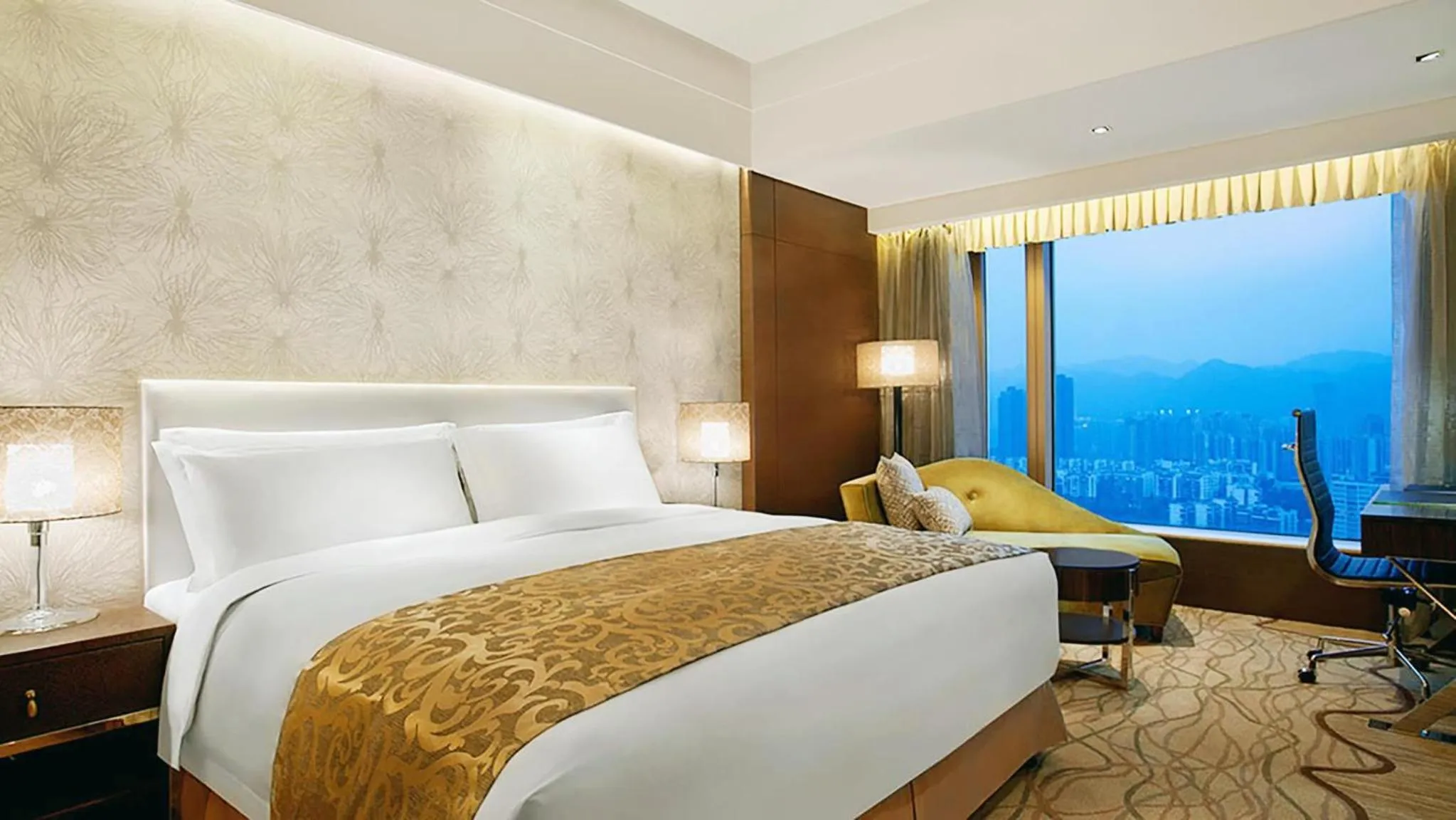 Premier Deluxe Room King in Kempinski Hotel Chongqing - Complimentary 500ml Home-Brewed beer voucher upon check-in