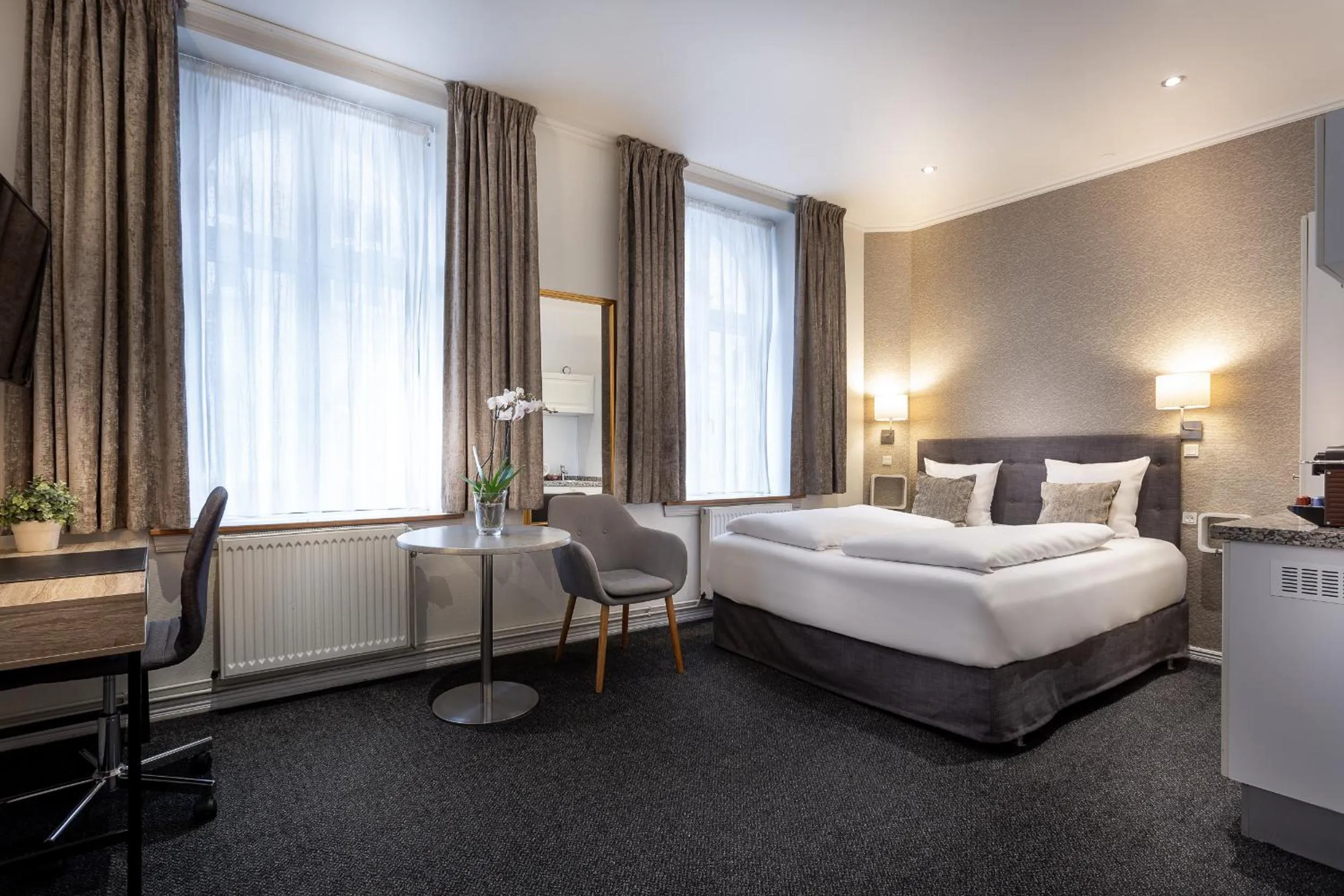 Standard Double Room in Hotel Tiffany