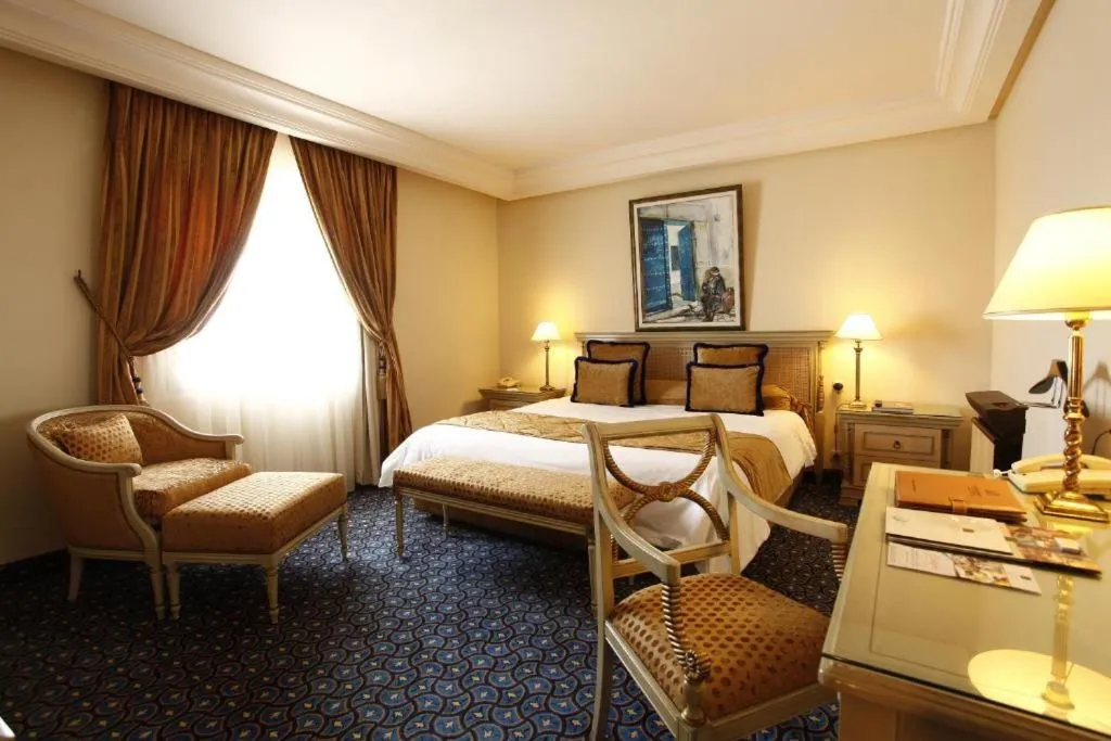 Junior Suite with Sea or Pool View in Regency Tunis Hotel