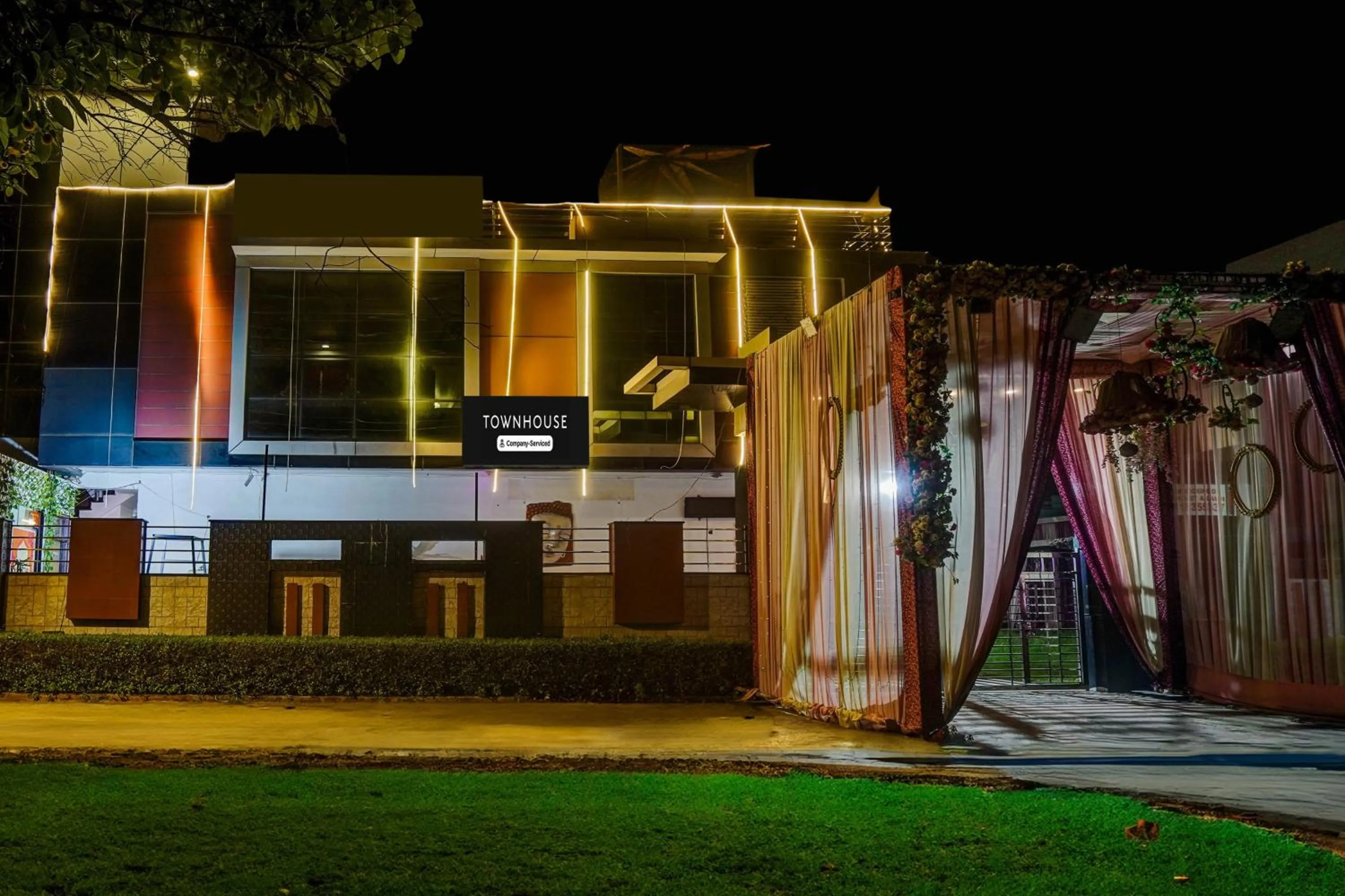 Super Townhouse Keshavpuram