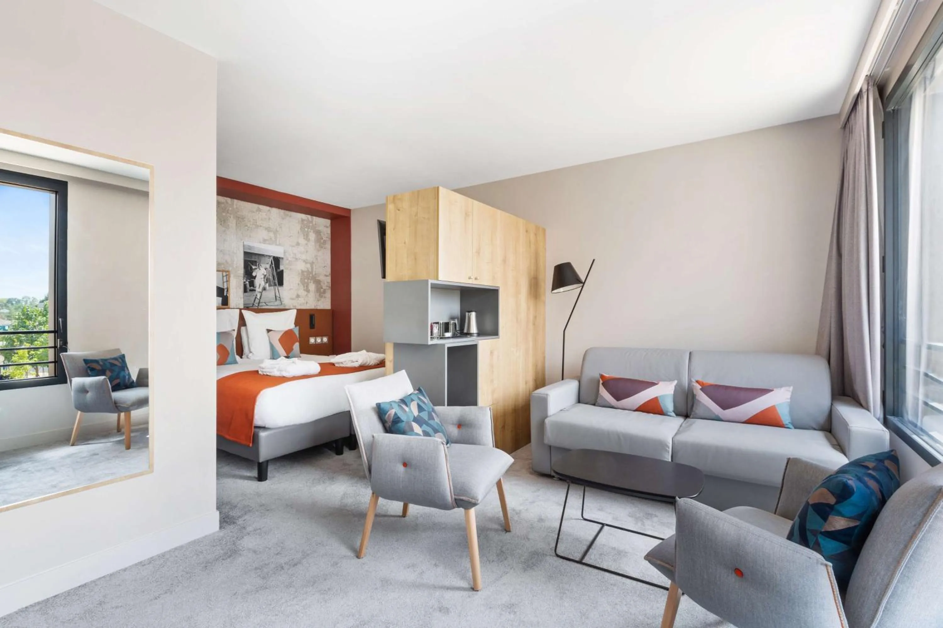 Family Queen Room with Sofa Bed - Non-Smoking in BEST WESTERN HOTEL DIJON QUETIGNY