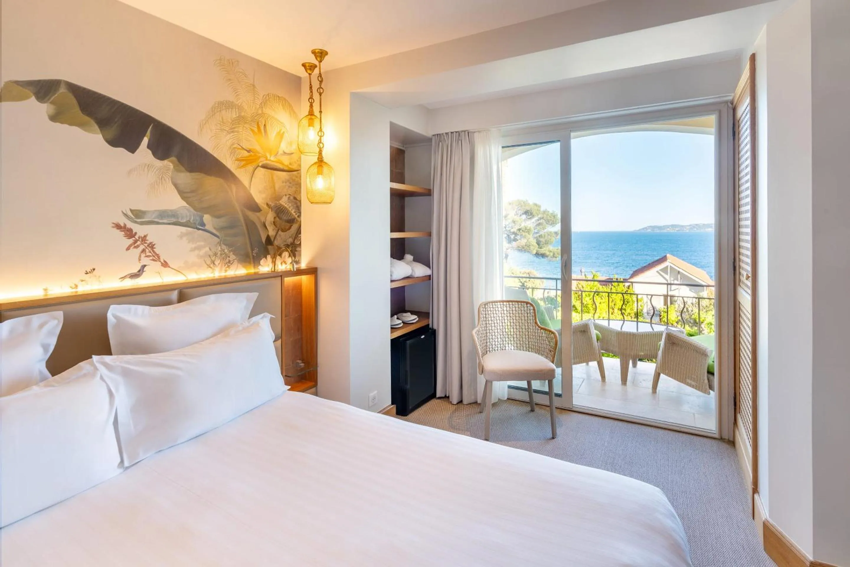 Superior Queen Room with Terrace and Sea View in Best Western Premier Montfleuri