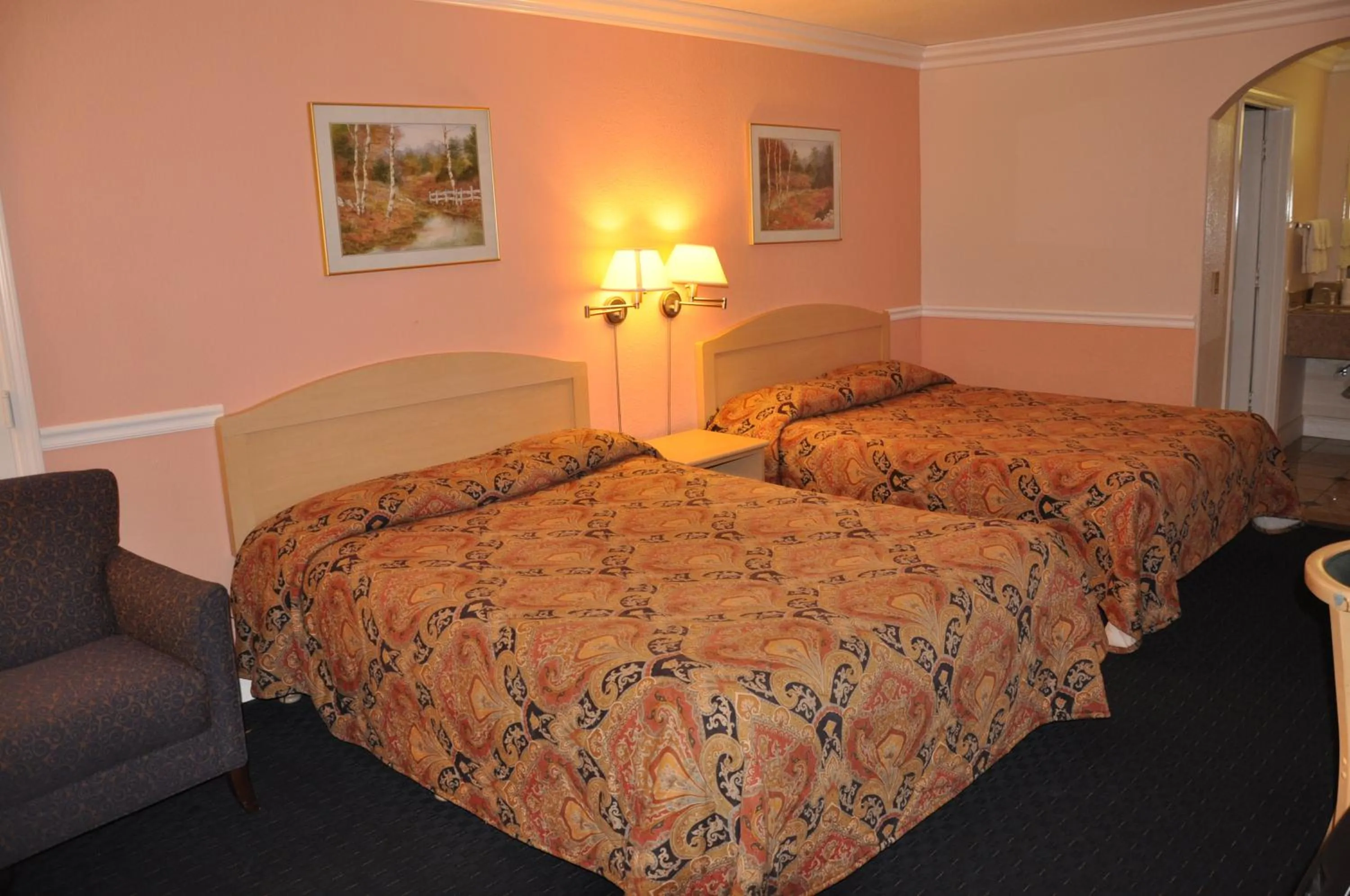 Queen Room with Two Queen Beds - Non-Smoking in Super 8 by Wyndham Hayward Downtown