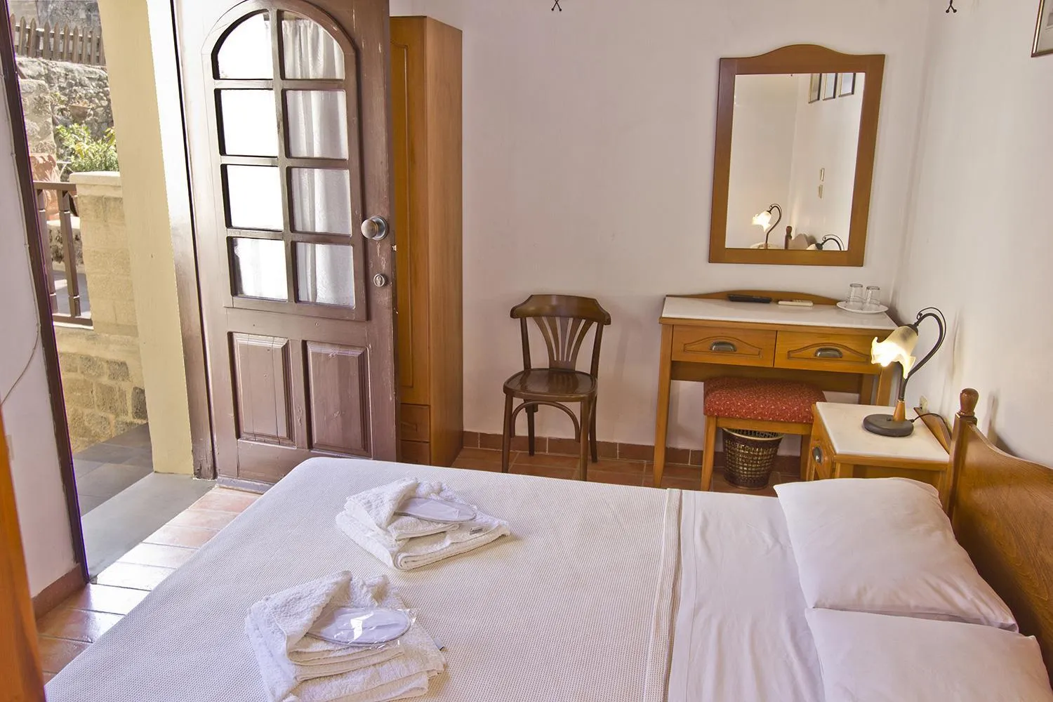 Standard Double Room with Balcony in Camelot Traditional & Classic Hotel