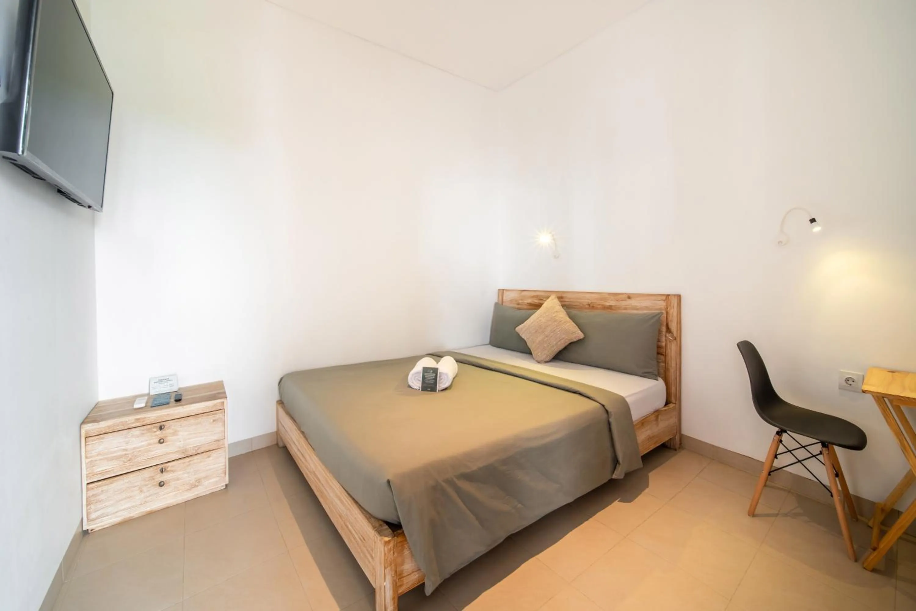 Double Room with Private Bathroom in Gelatik Bed And Breakfast