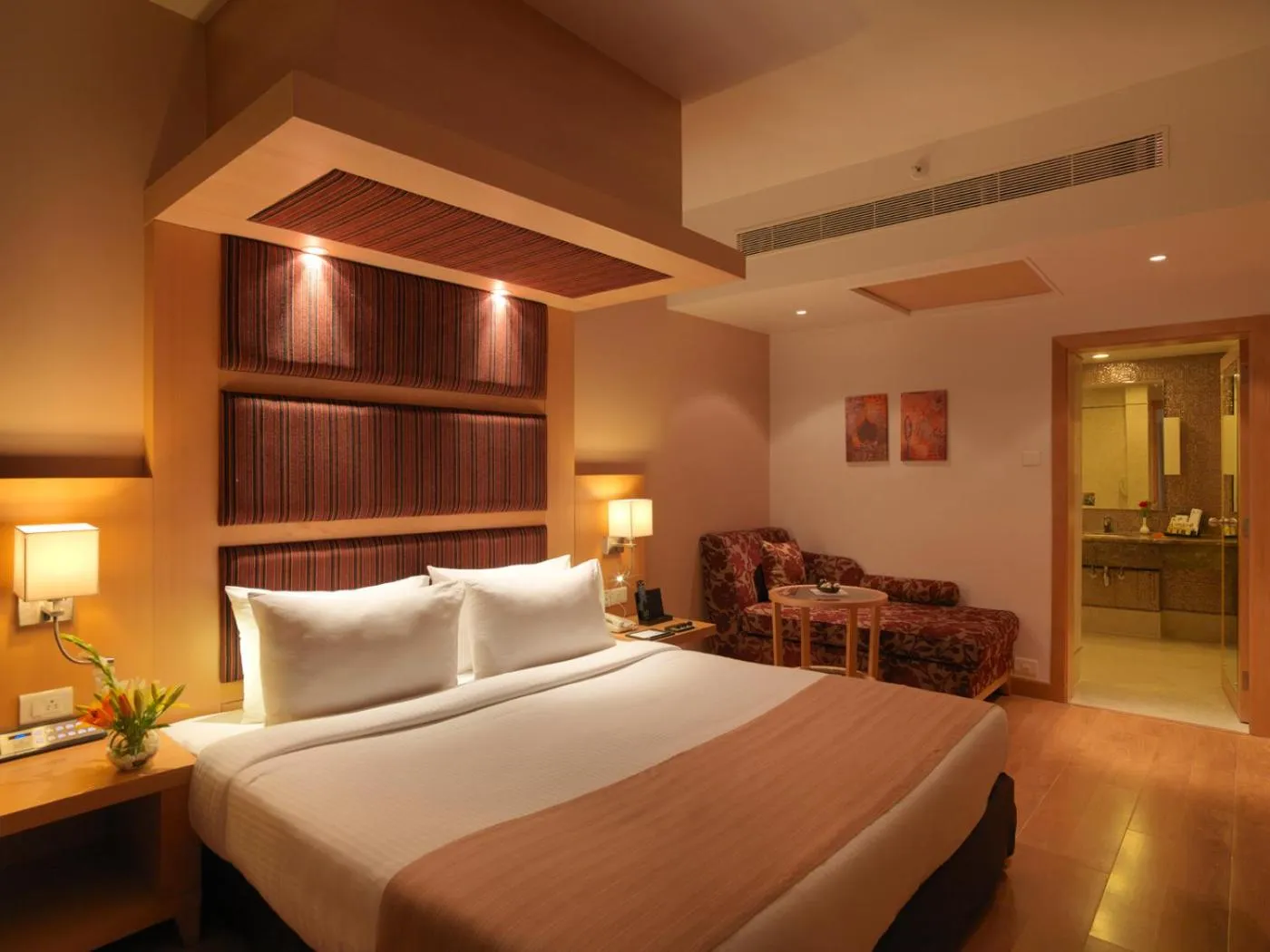Junior Suite - Club Lounge in Mysore County Retreat