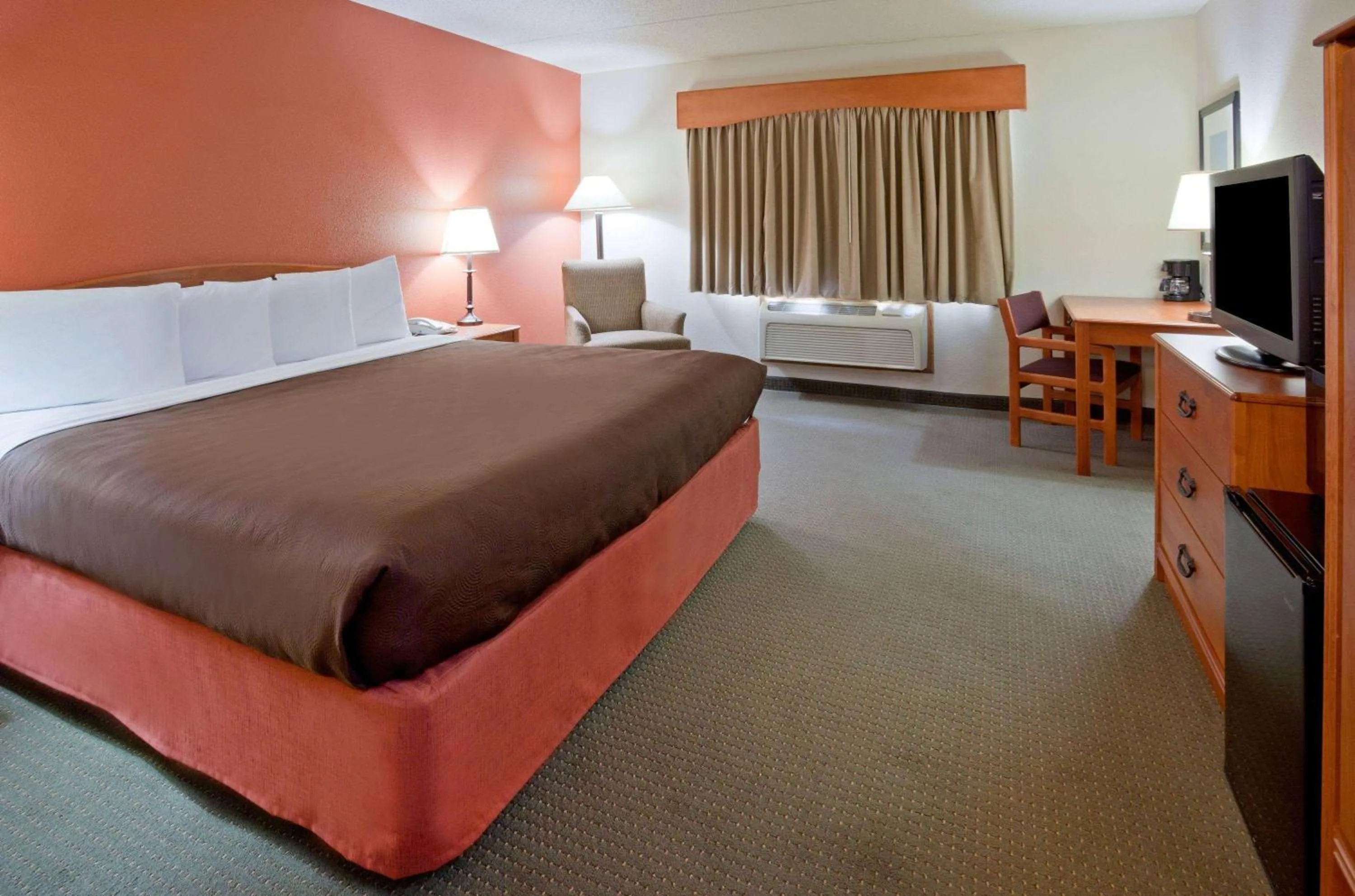 King Room - Mobility Access/Non-Smoking in AmericInn by Wyndham Wetmore Munising