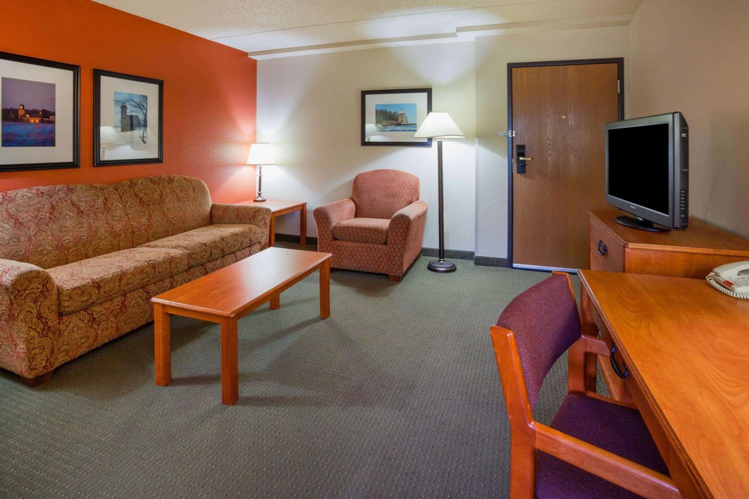 Deluxe King Suite - Non-Smoking in AmericInn by Wyndham Wetmore Munising