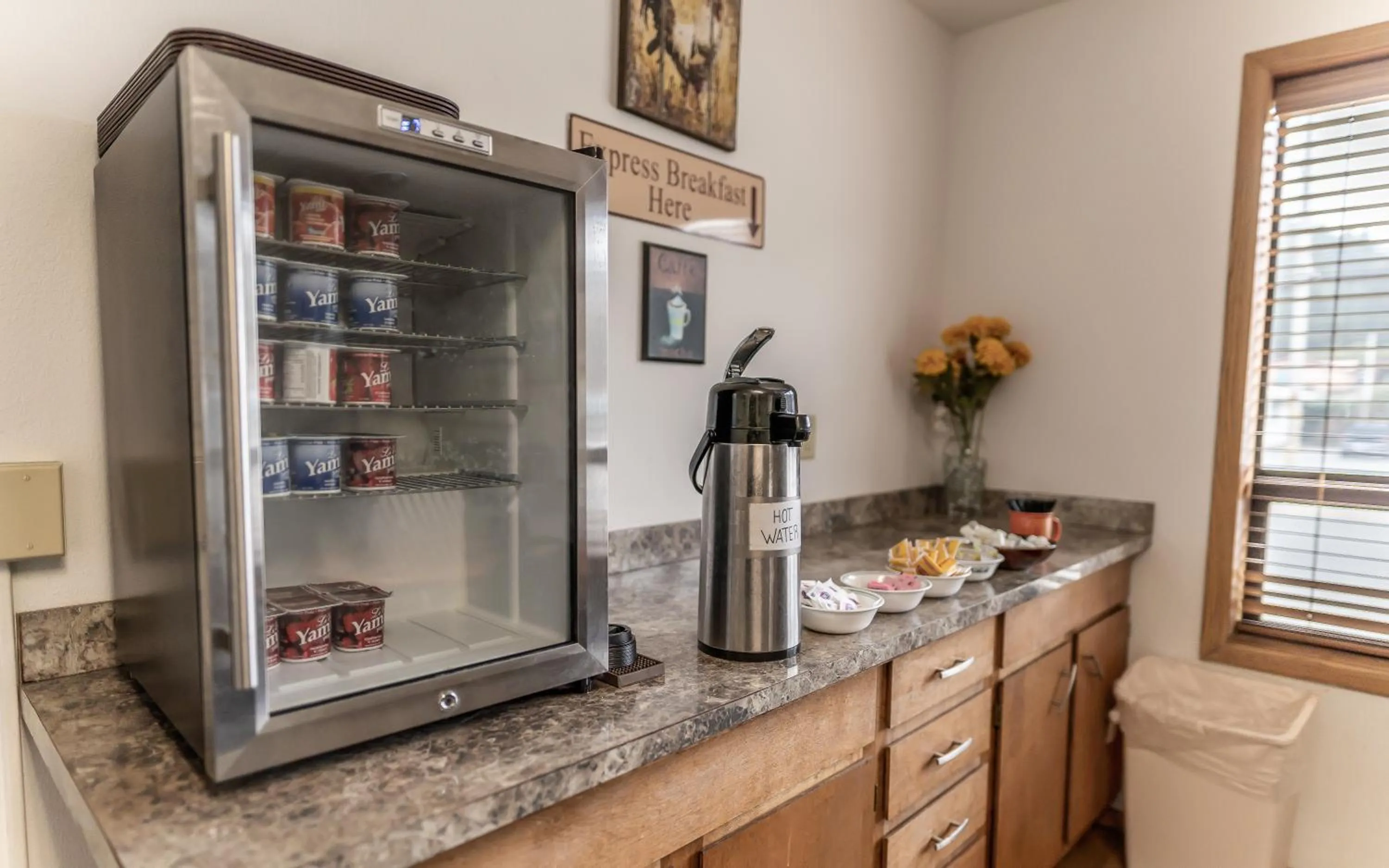 Double Room with Garden View in Gold Beach Inn