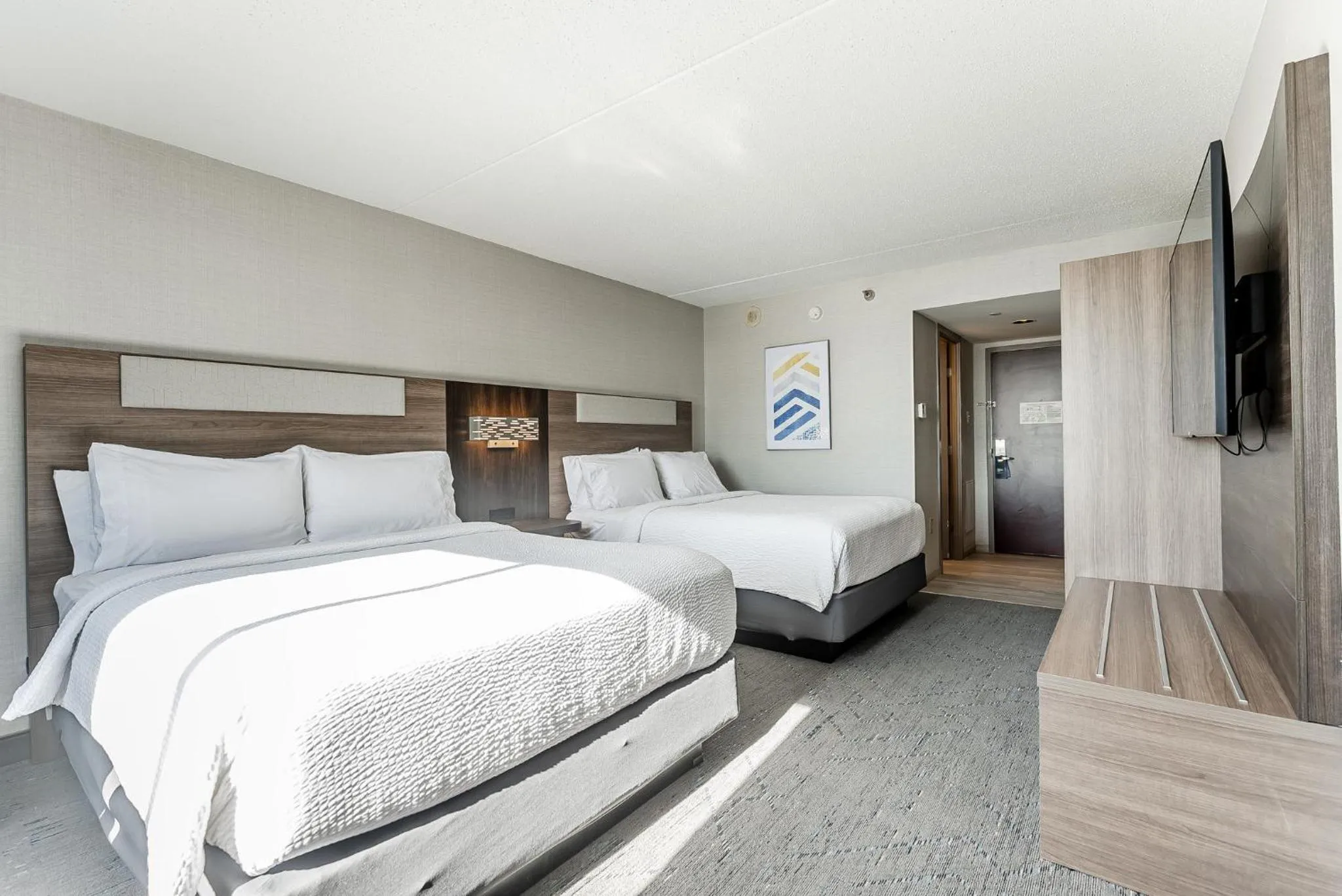 Standard Room with Two Queen Beds in Holiday Inn Express Philadelphia Penn's Landing by IHG