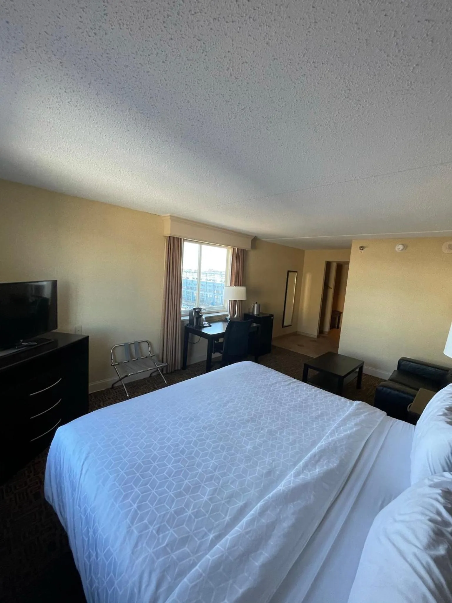 Standard King Room with Extra Floor Space in Holiday Inn Express Philadelphia Penn's Landing by IHG