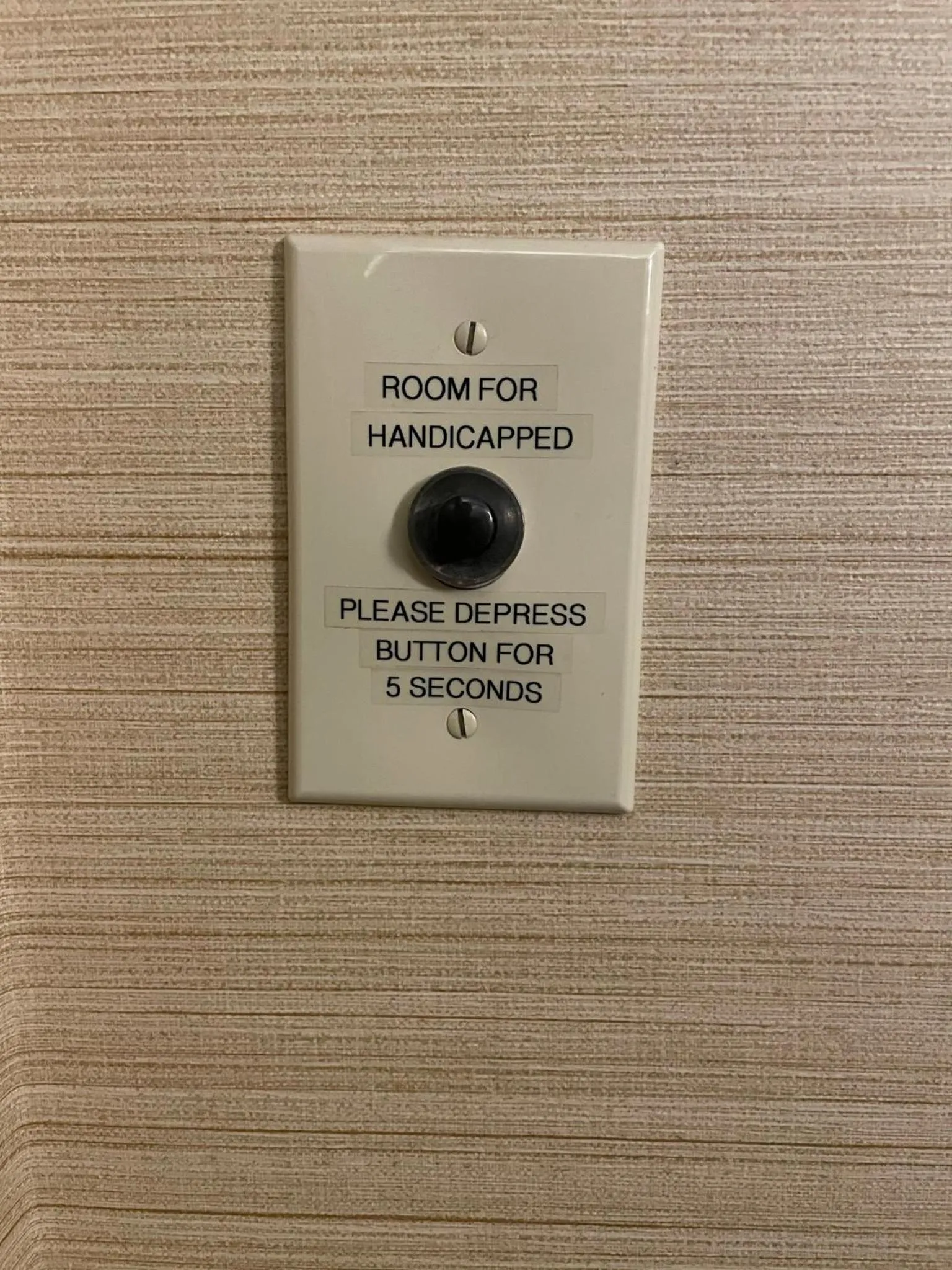 Queen Studio - Disability Access/Roll-in Shower/Non-Smoking in Holiday Inn Express Philadelphia Penn's Landing by IHG