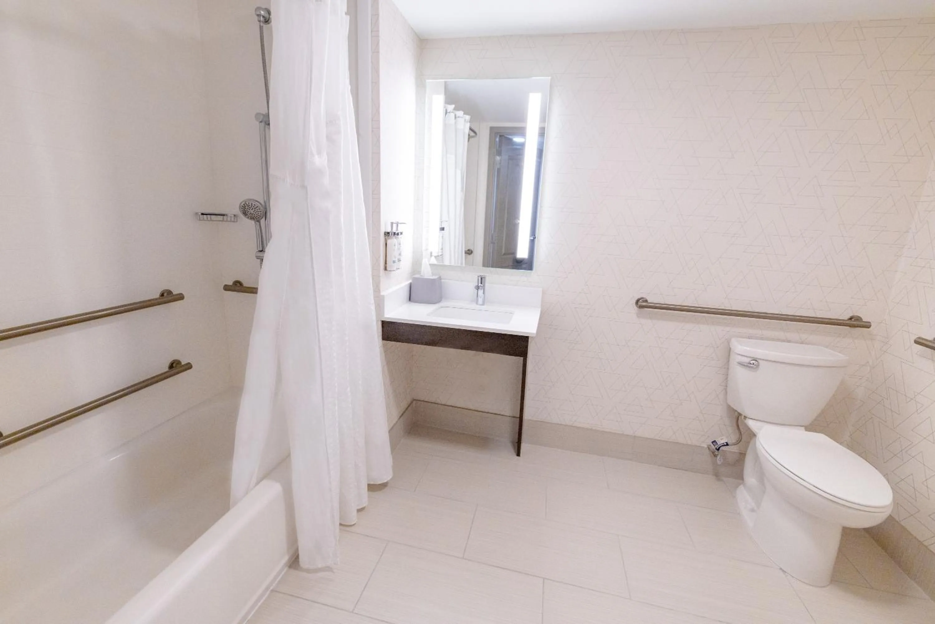 King Room - Mobility Access/Hearing Accessible in Holiday Inn Express - Neptune by IHG