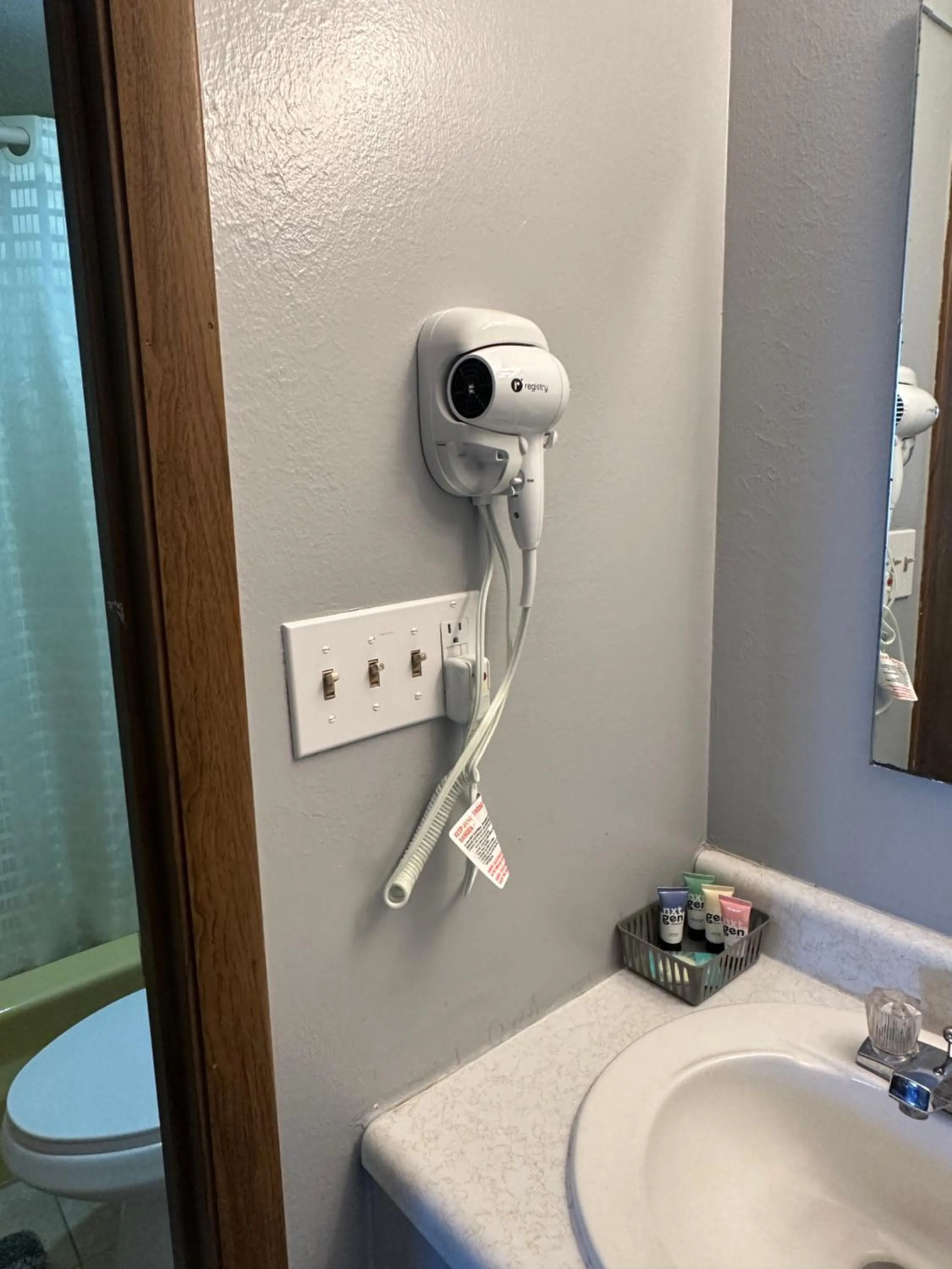 Deluxe Queen Room in Paxton Inn Motel