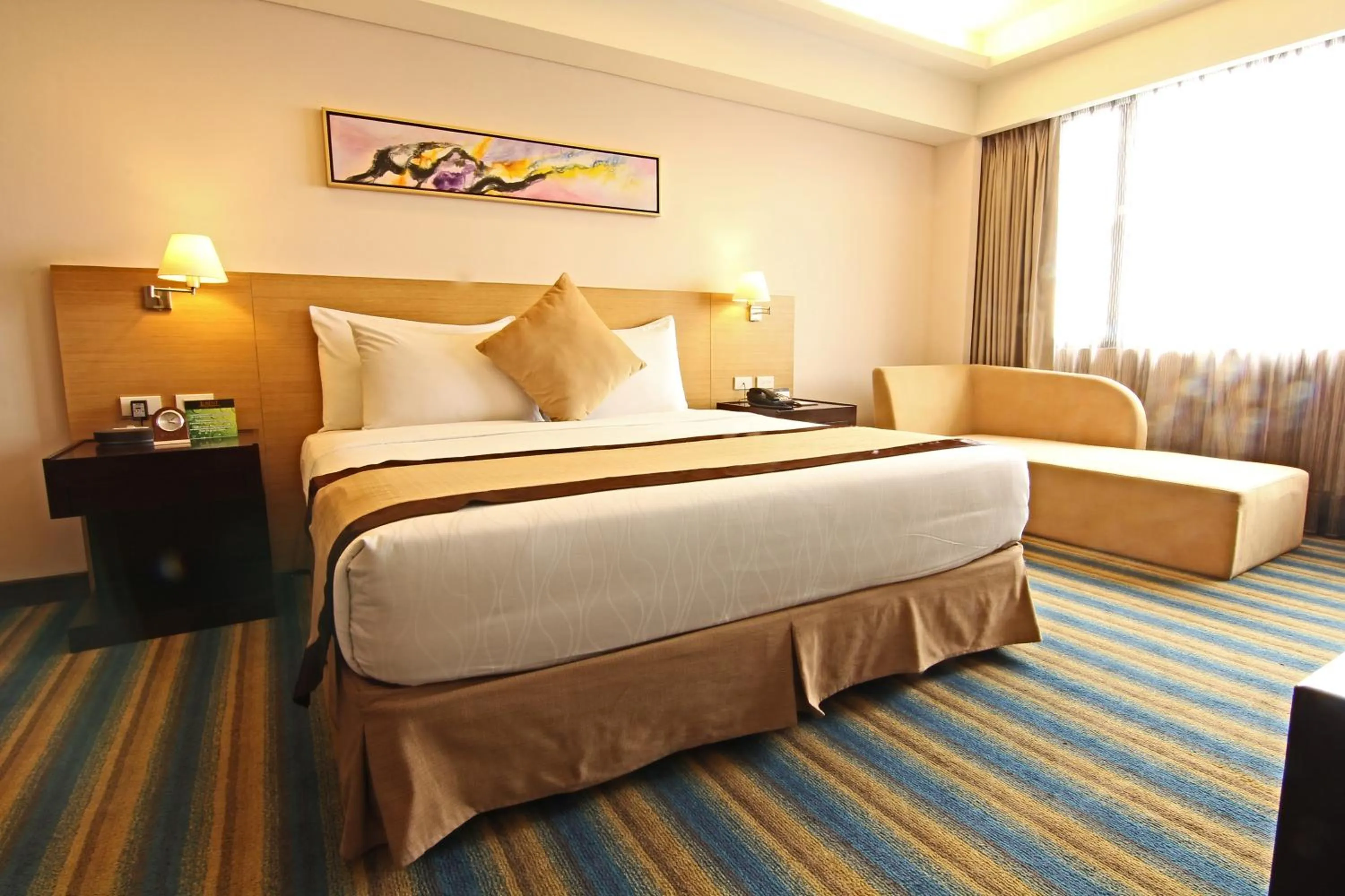 Executive Suite in Luxent Hotel