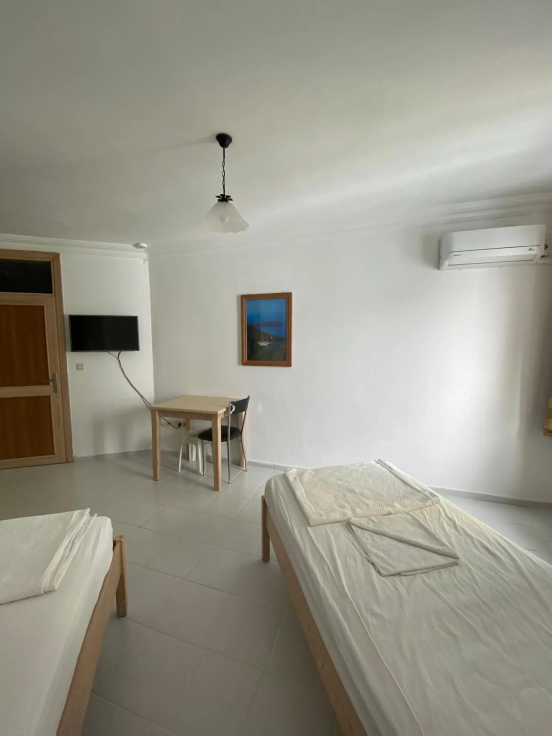 Budget Twin Room in AY OTEL 2