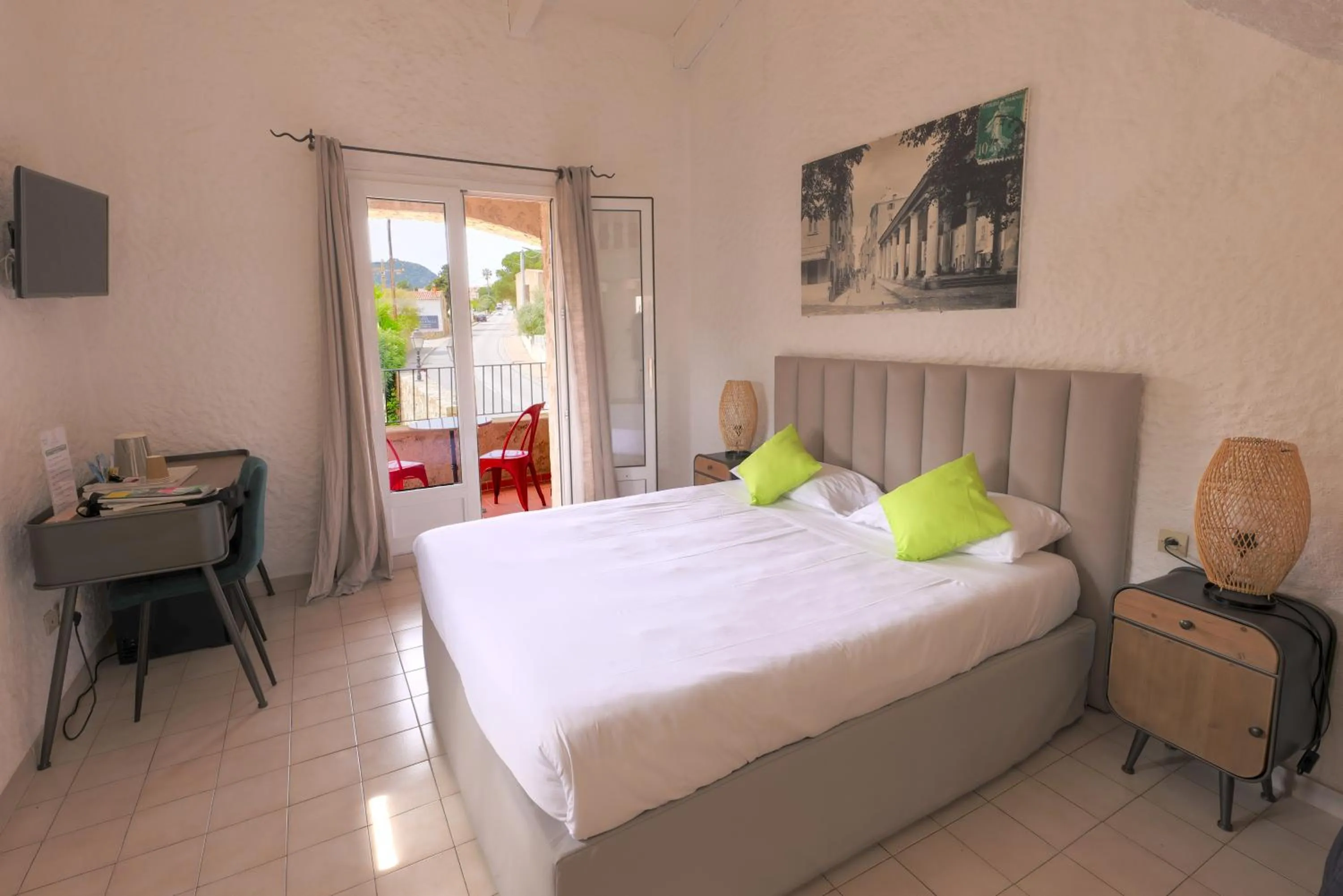 Quadruple Room in Hôtel Casa Rossa & Spa