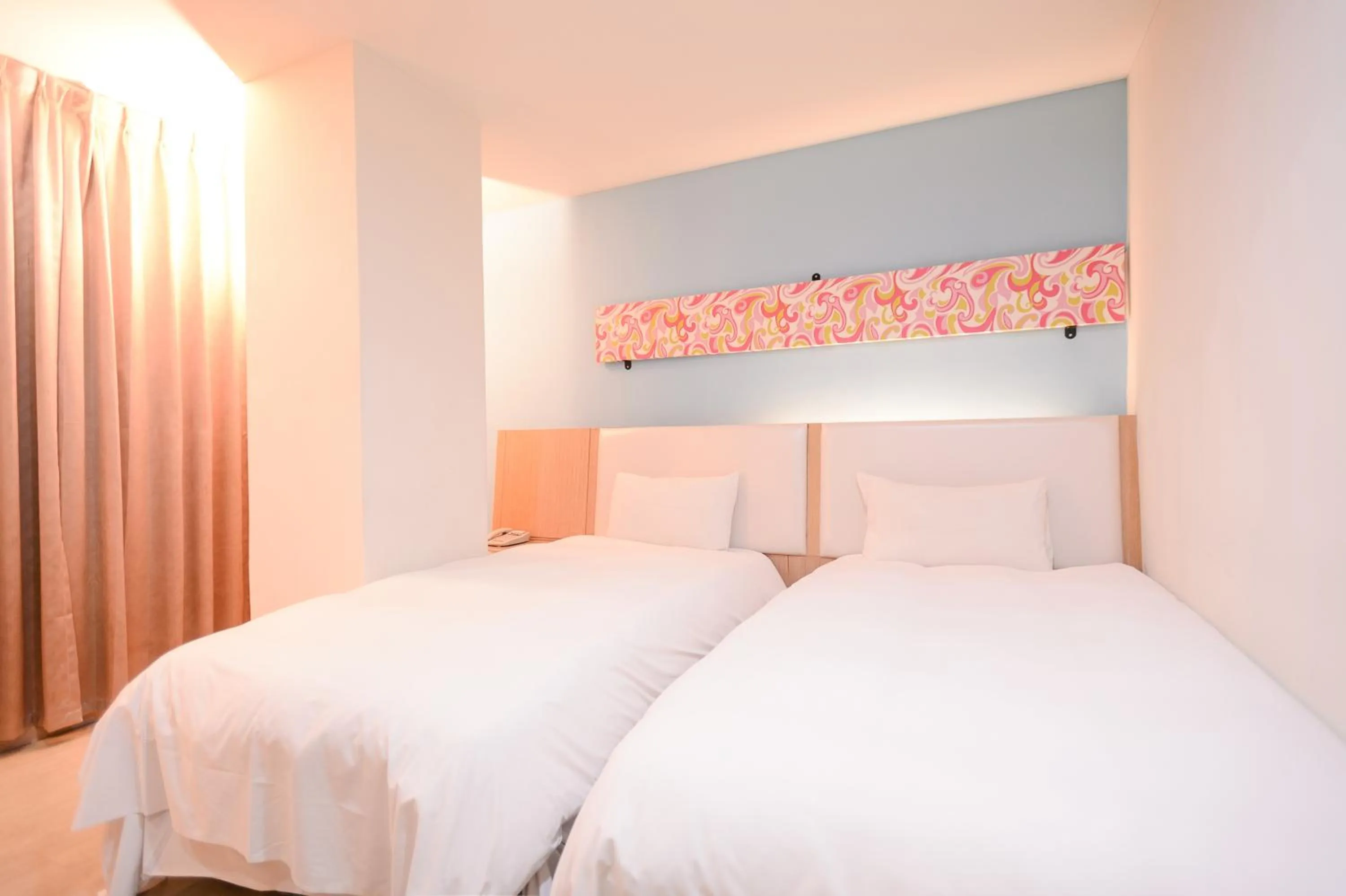 Economy Twin Room in i-Deal Hotel