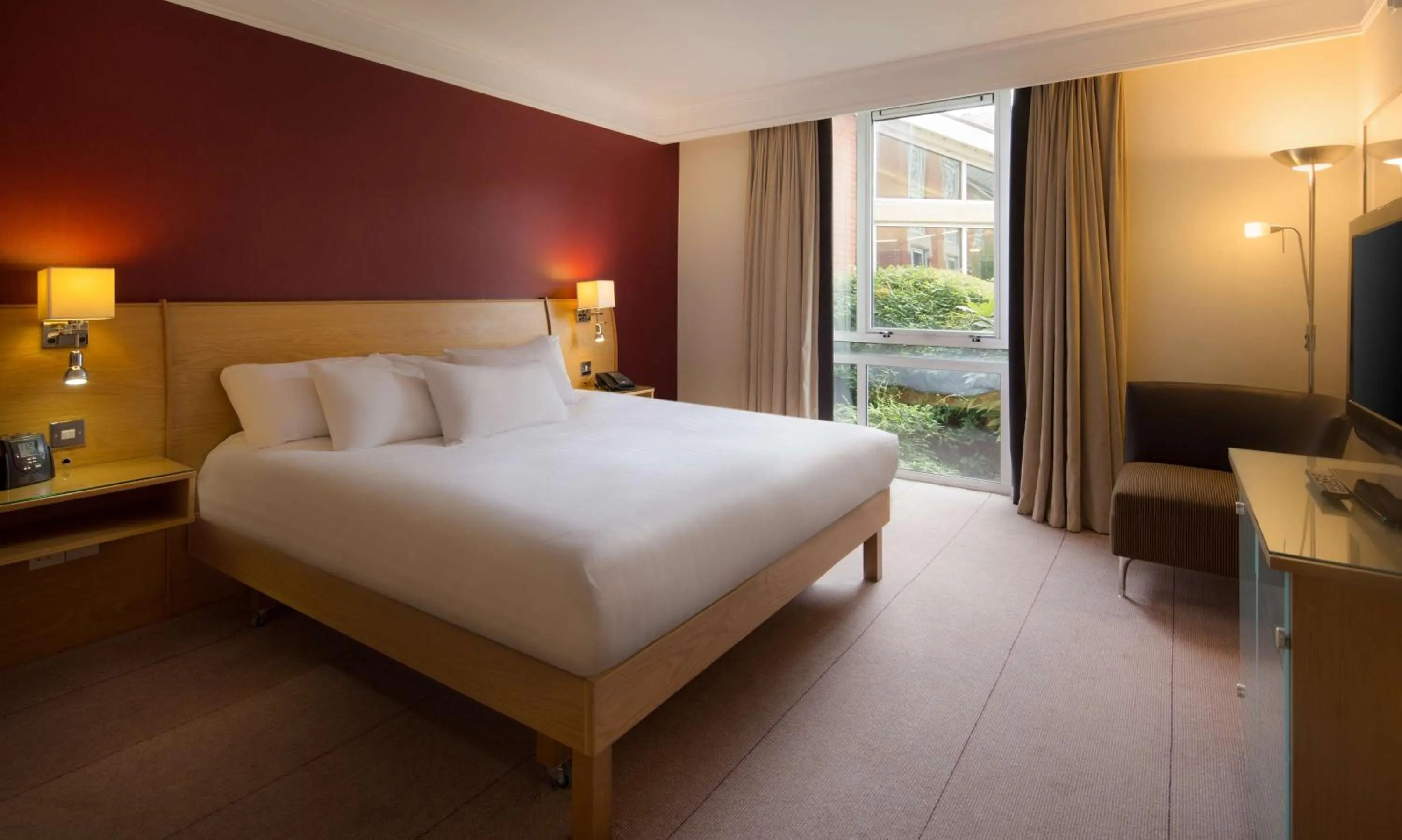 One-Bedroom King Suite in Hilton Leicester Hotel